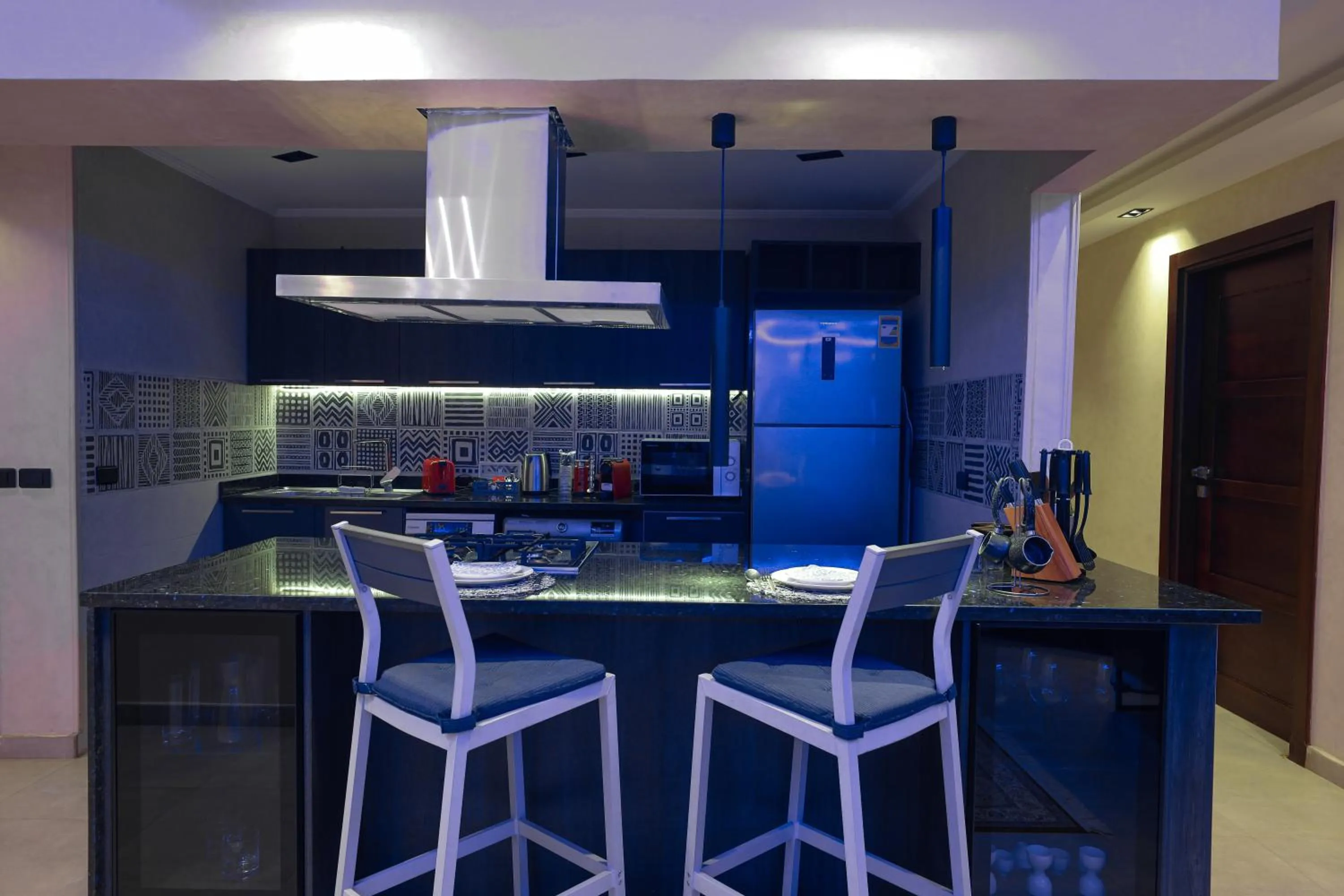 minibar in ArabElite