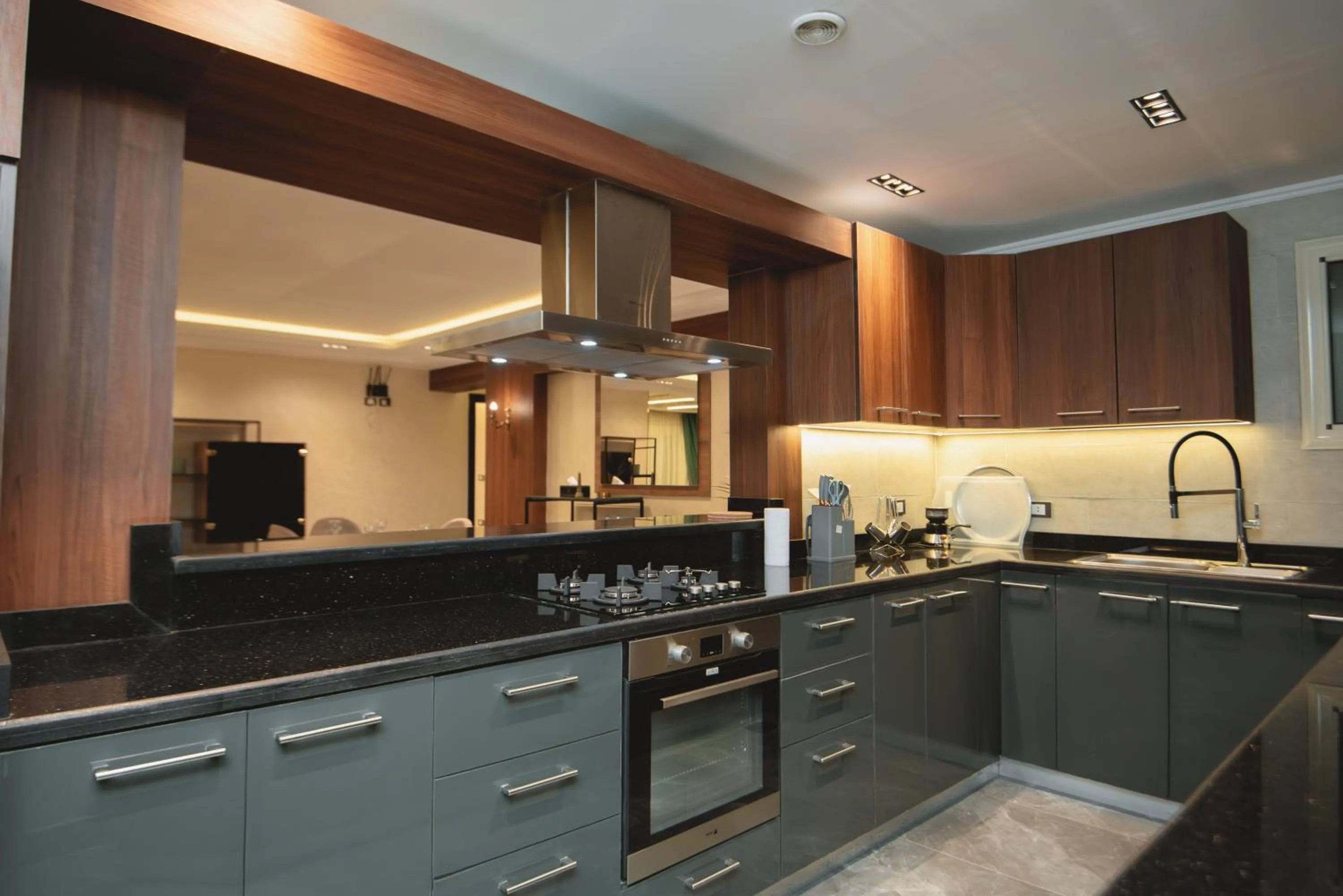 Kitchen or kitchenette in ArabElite