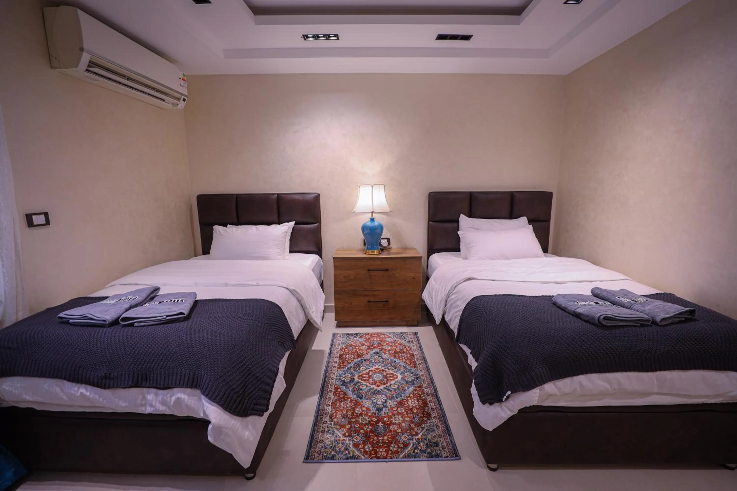 Bedroom, Bed in ArabElite