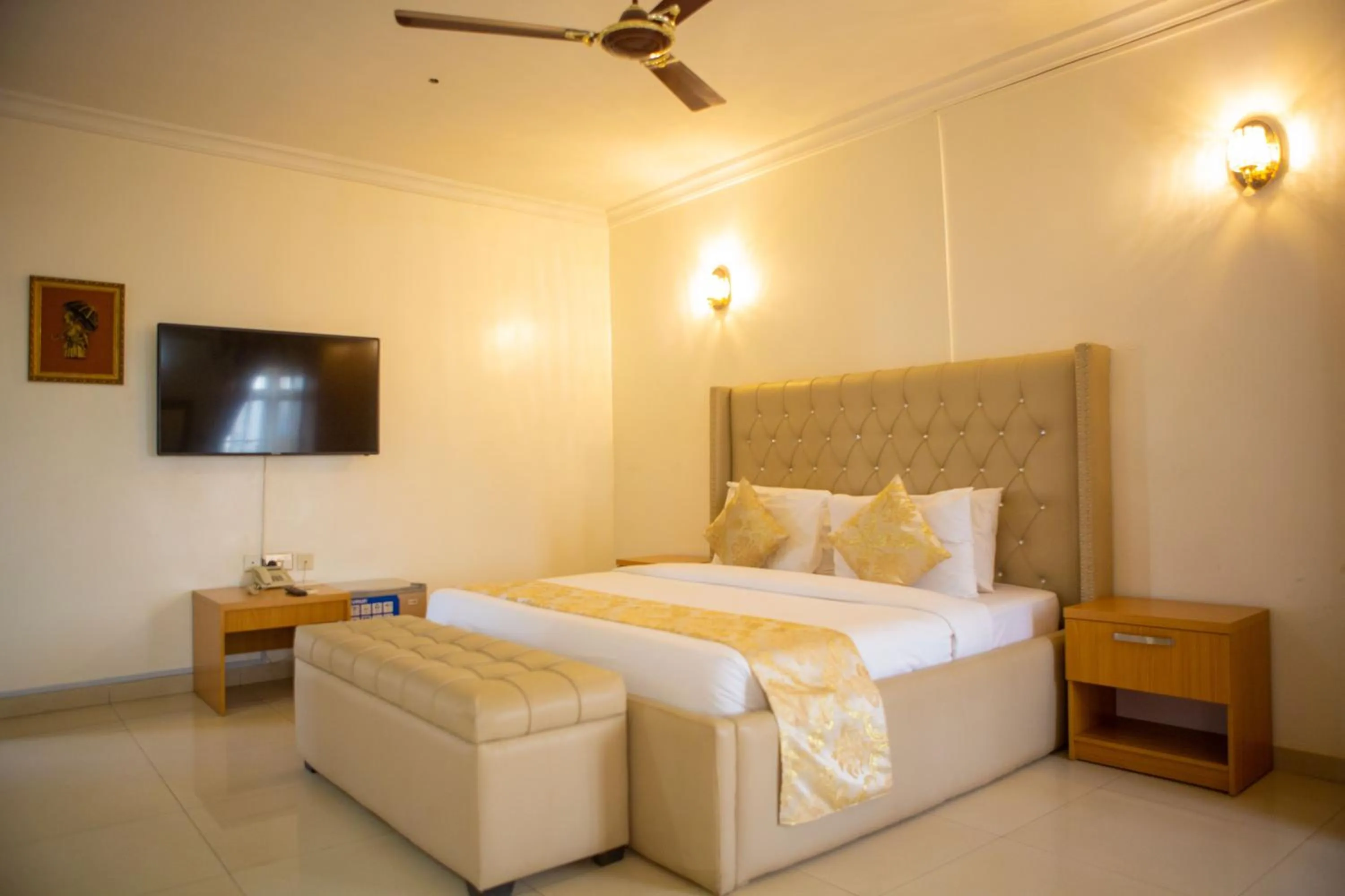 ROSES REGENCY HOTEL AND SUITES