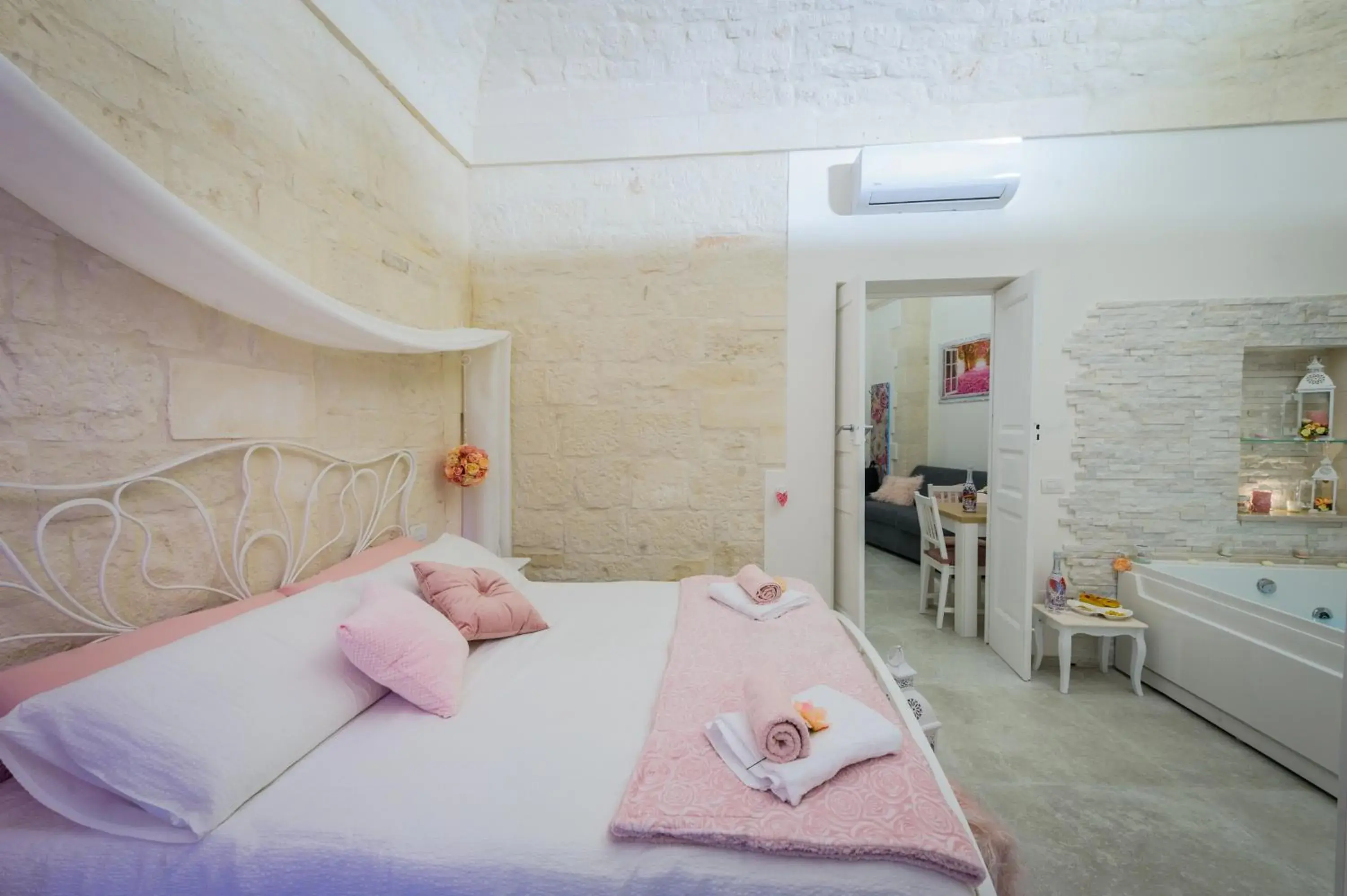 Double Room in Casa Deky Double Room in Casa Deky