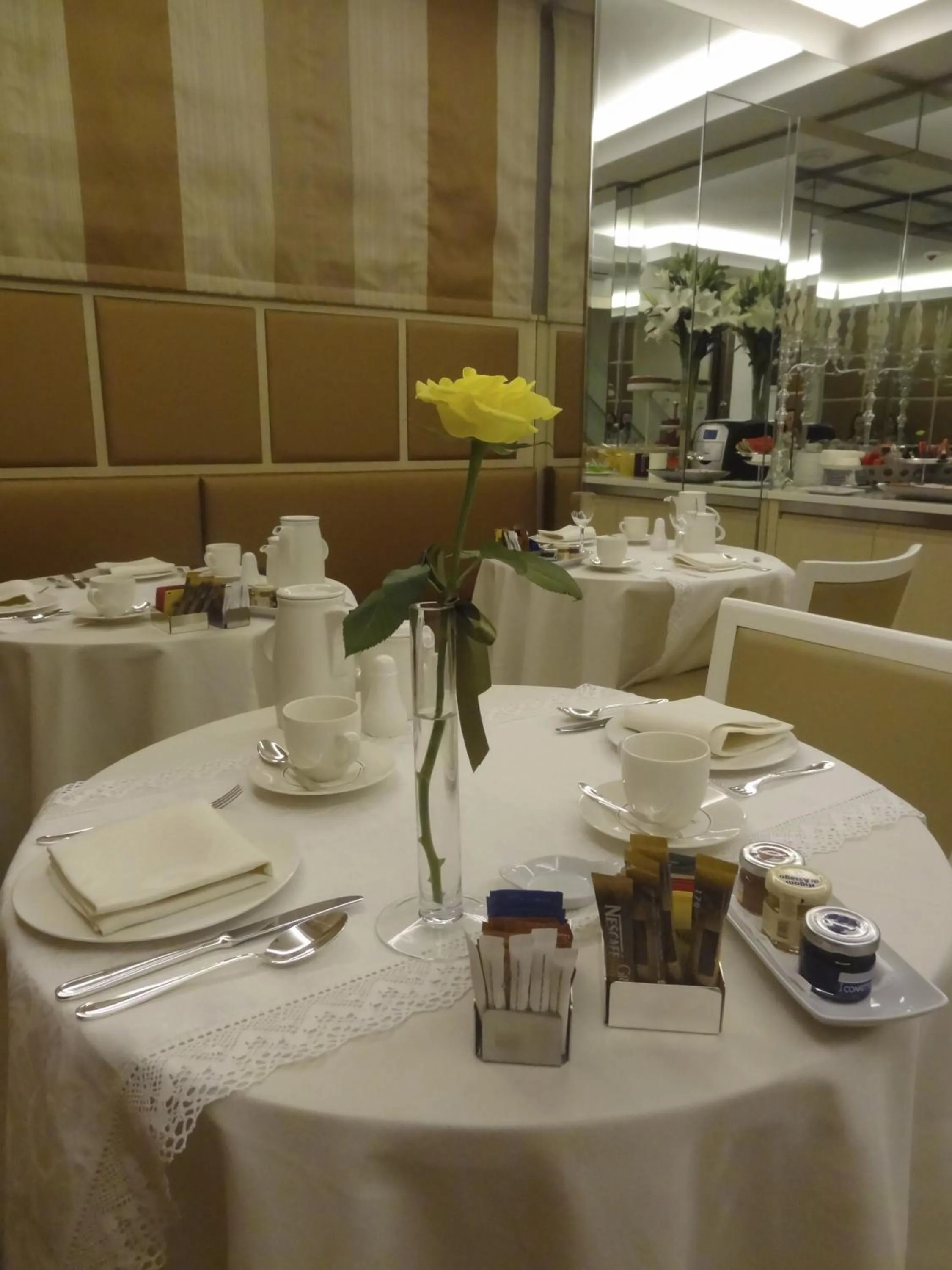 Restaurant/places to eat in Augustana House and Suites