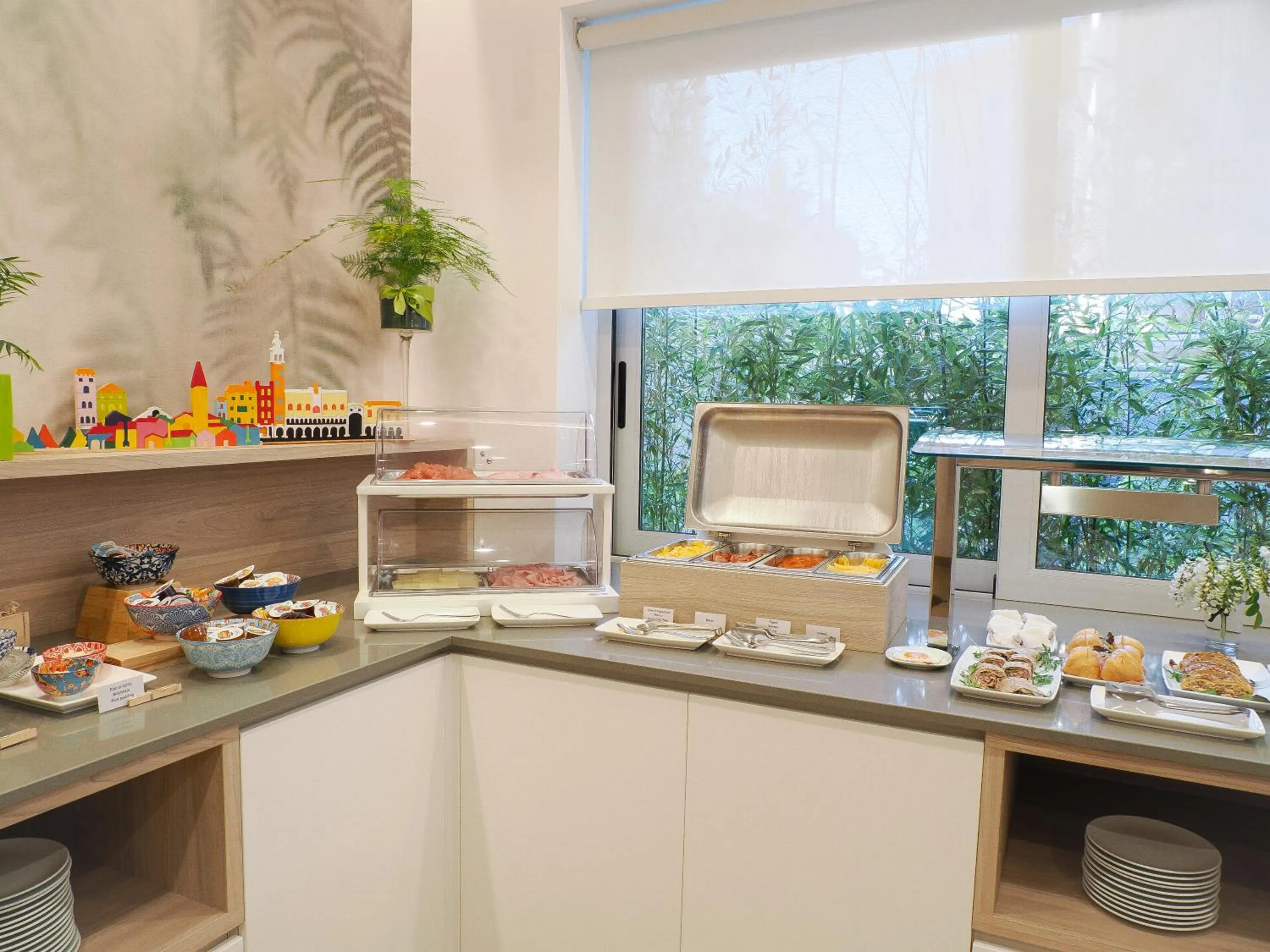 Breakfast in Hotel Angelo