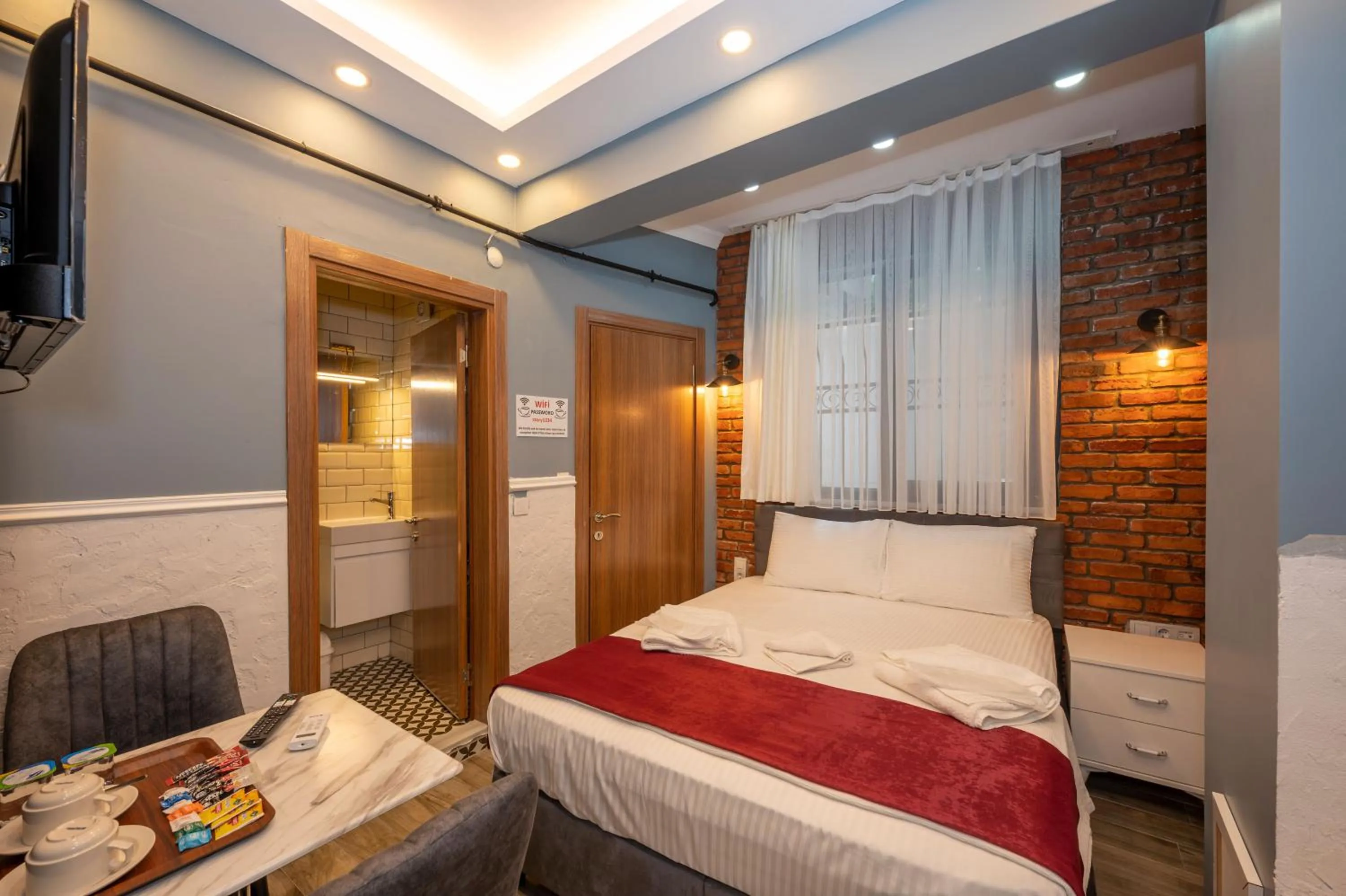 Photo of the whole room, Bed in Taksim Story Residence