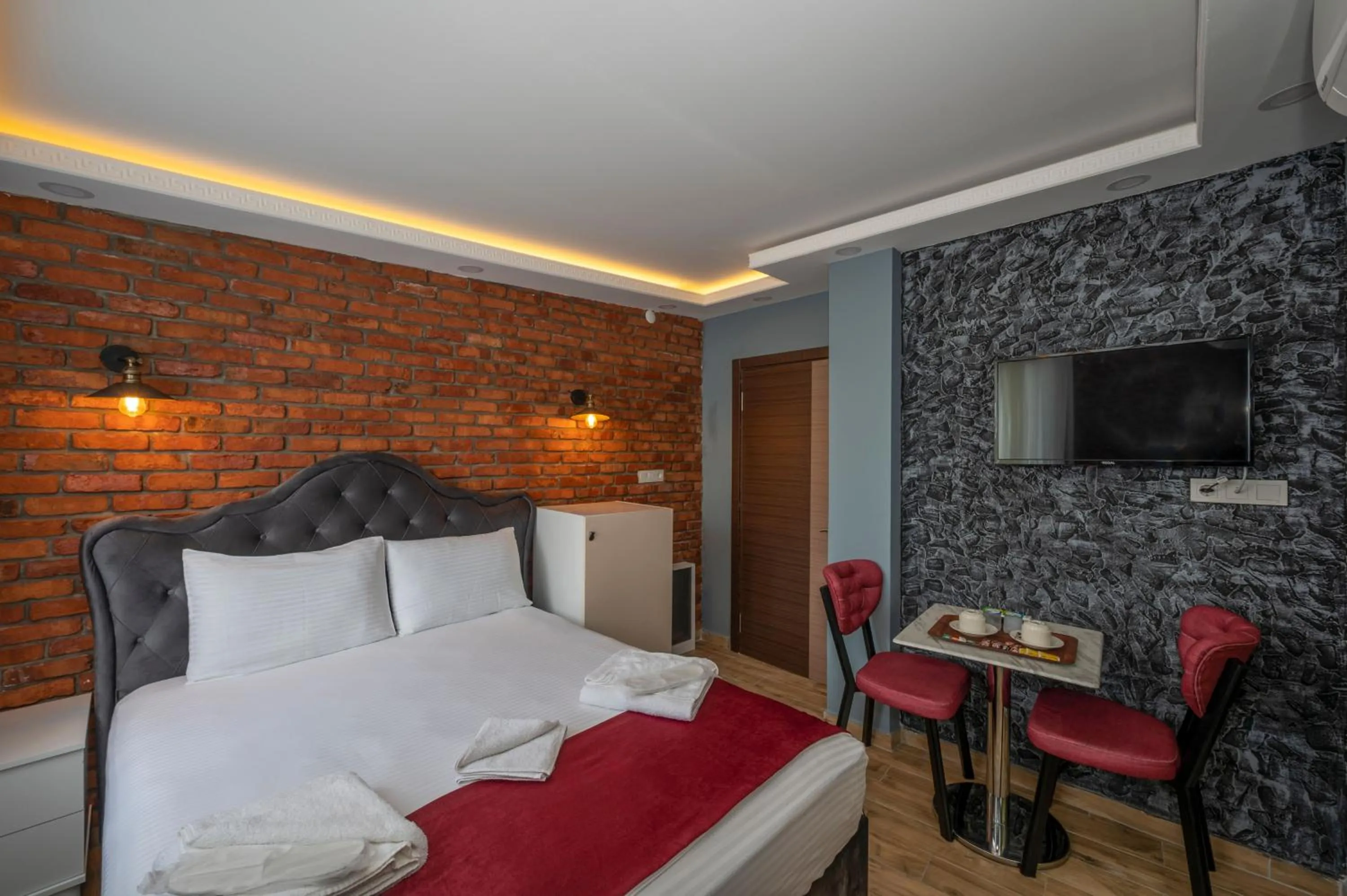 Photo of the whole room, Bed in Taksim Story Residence