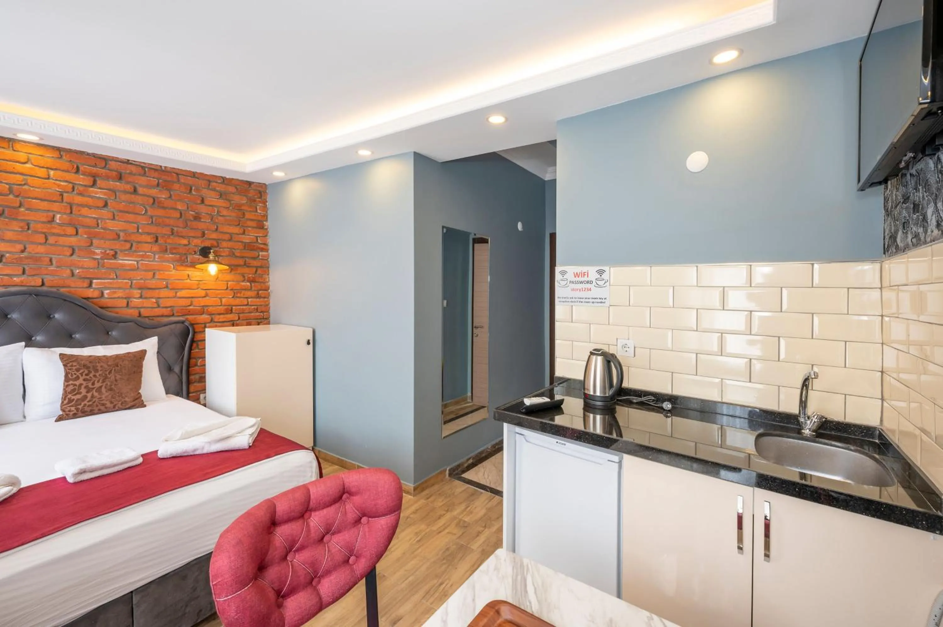 kitchen, Bed in Taksim Story Residence