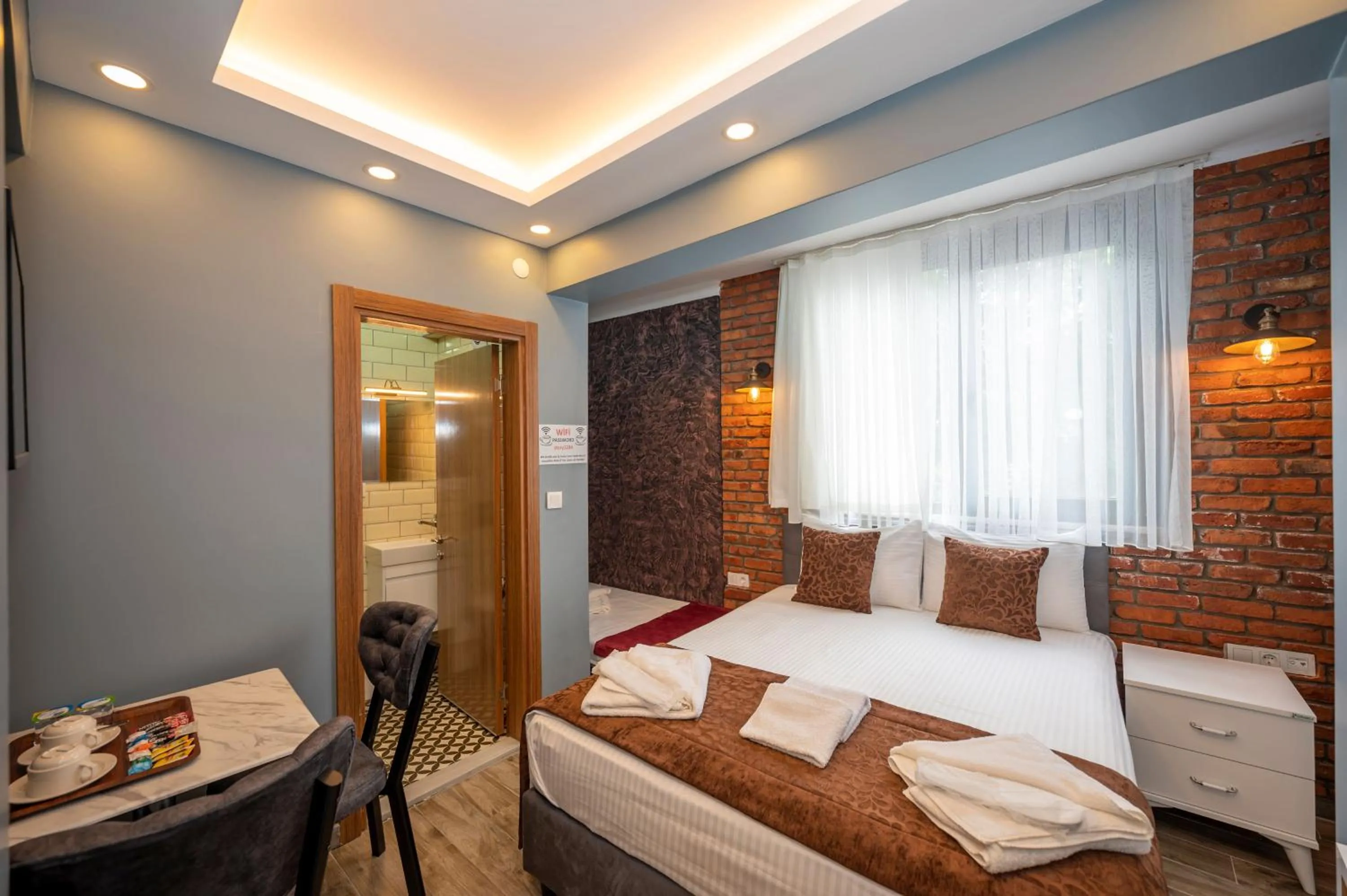 Photo of the whole room, Bed in Taksim Story Residence