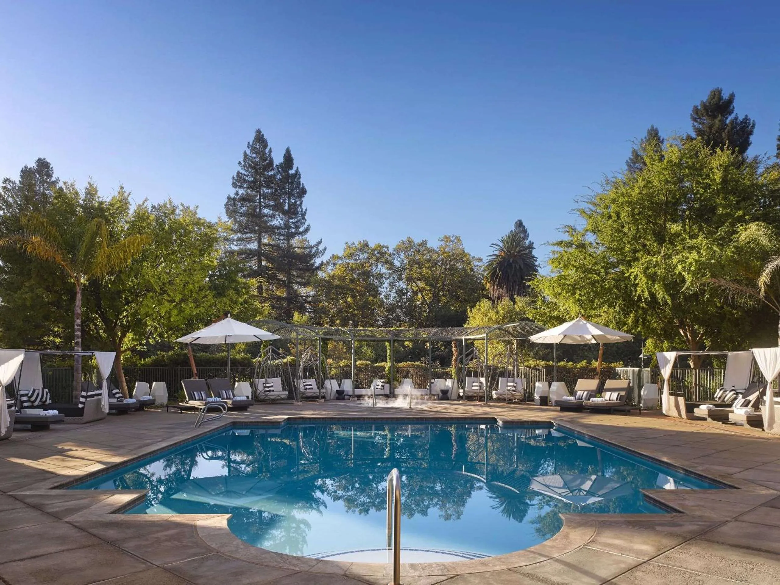 Swimming pool in Hyatt Regency Sonoma Wine Country