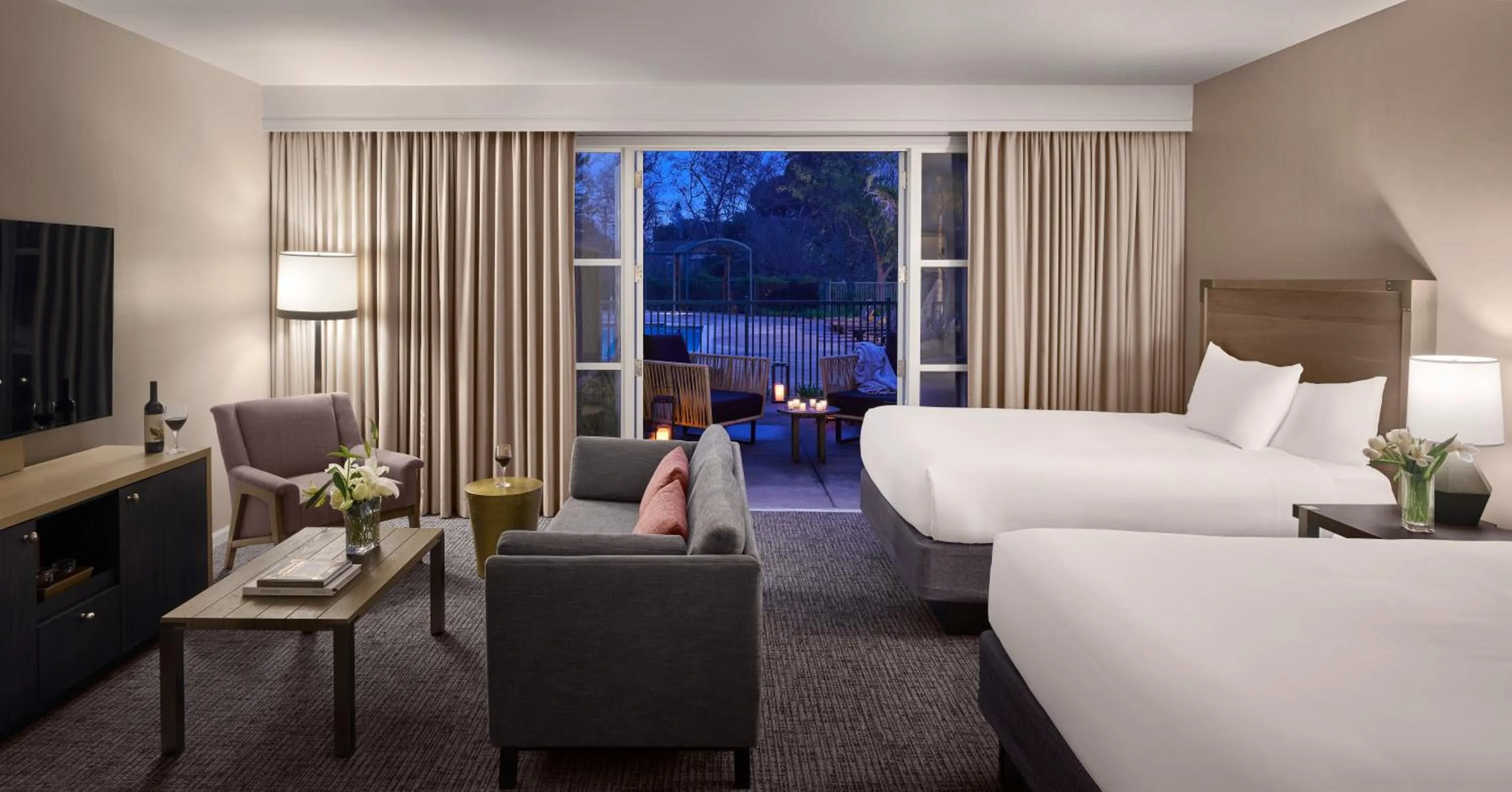 City view, Bed in Hyatt Regency Sonoma Wine Country