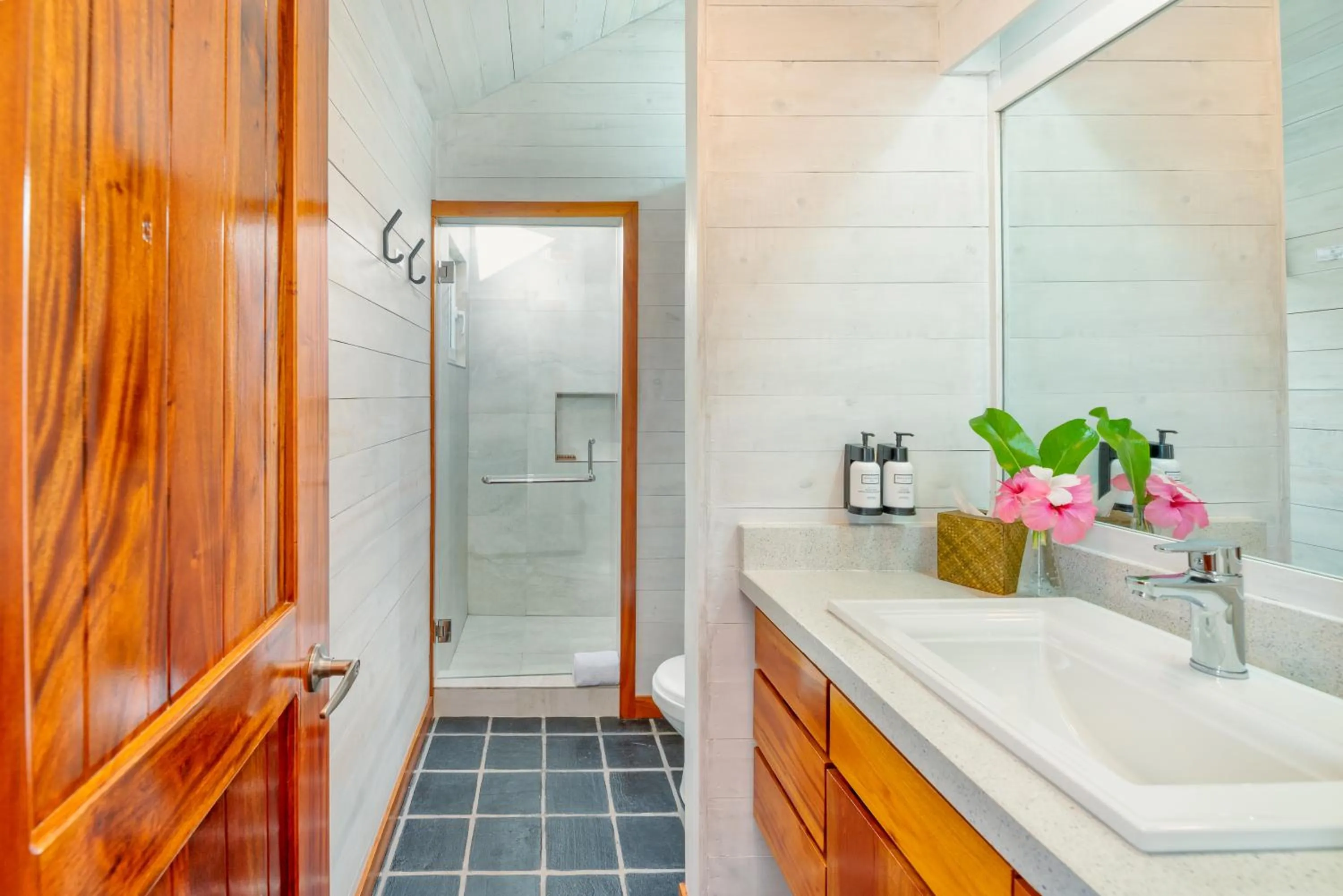 Bathroom in Barefoot Cay Resort