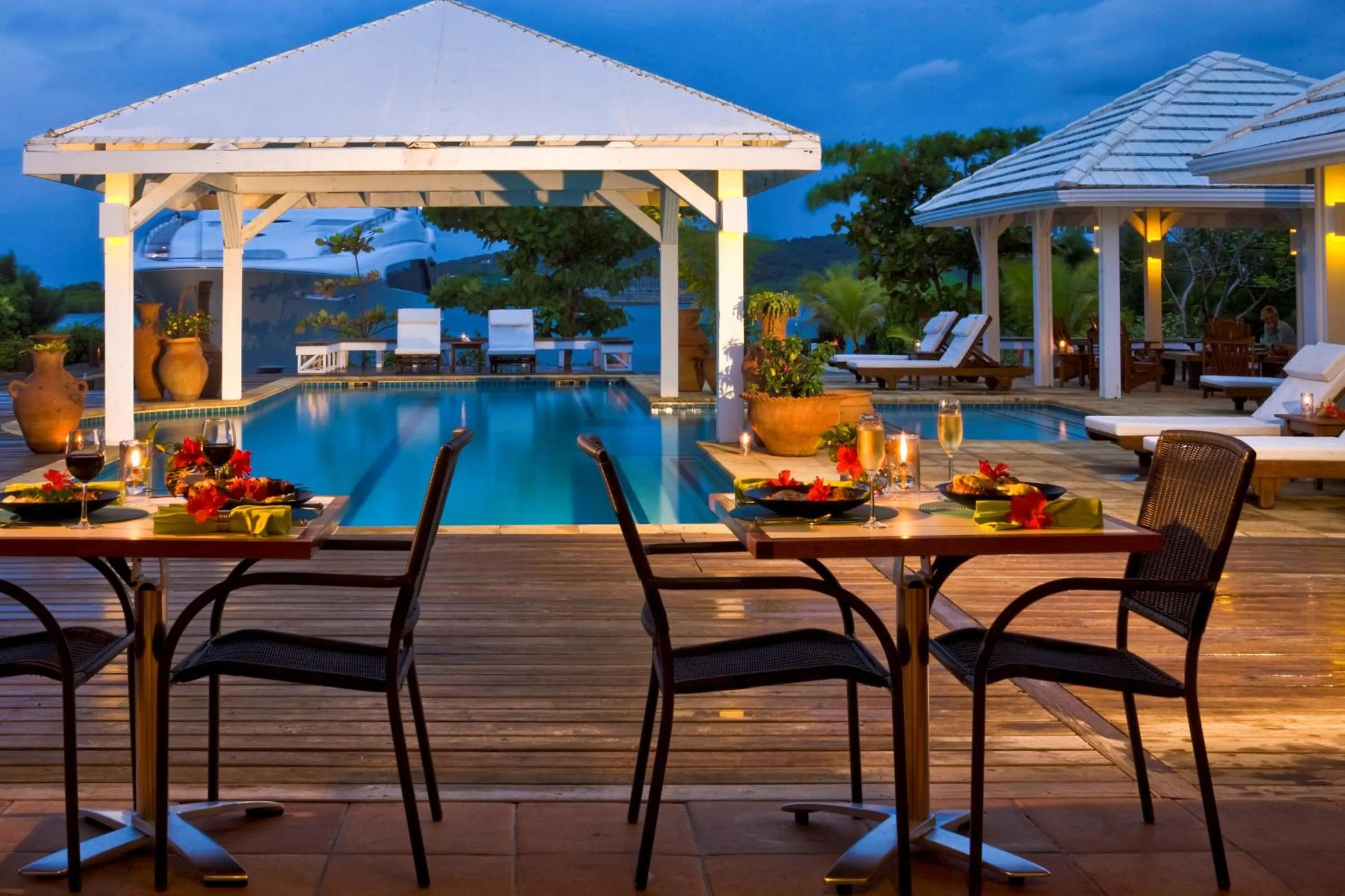 Restaurant/places to eat in Barefoot Cay Resort