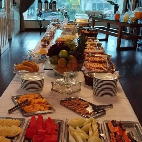 Buffet breakfast in Copas Verdes Hotel