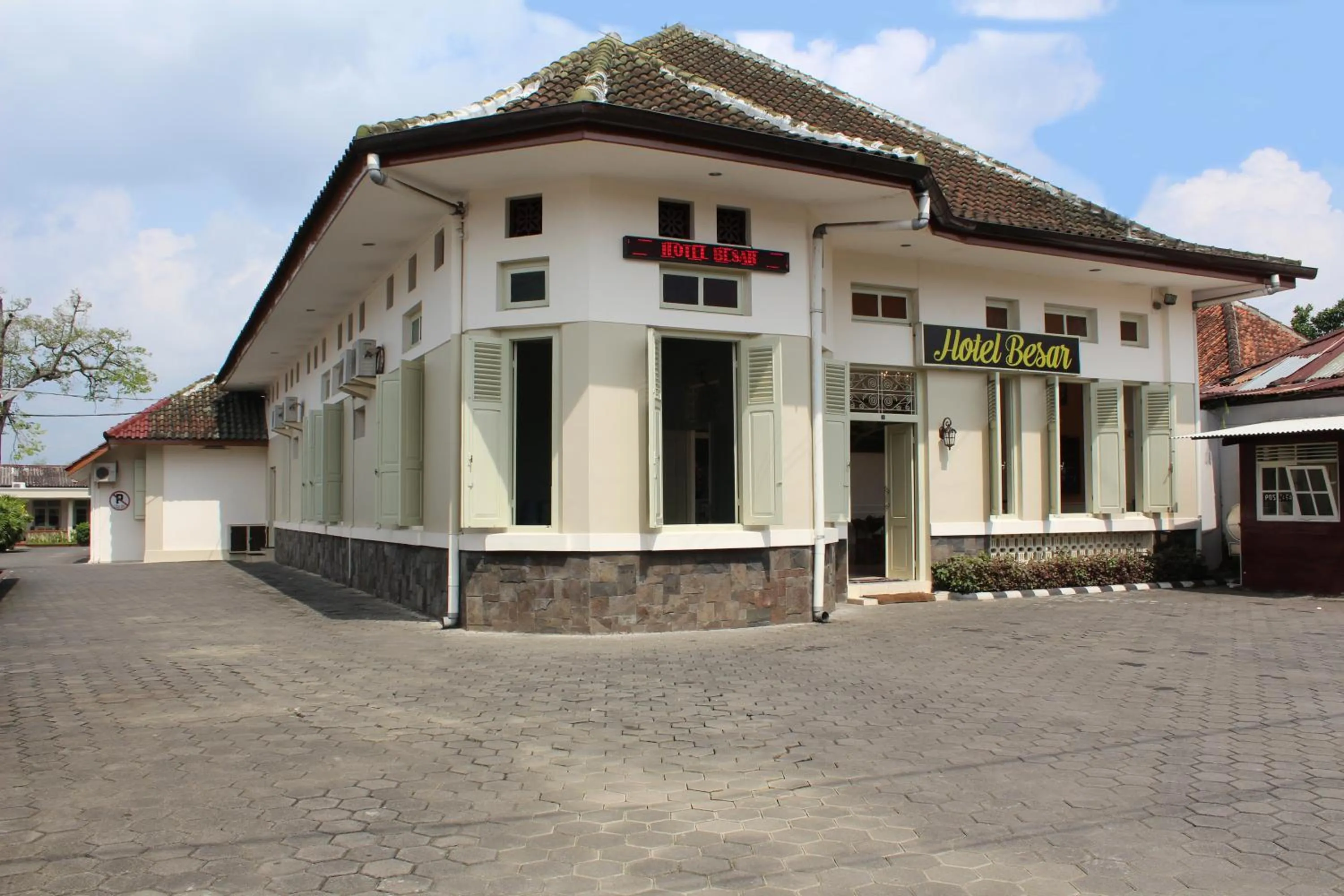 Property building in Hotel Besar Purwokerto