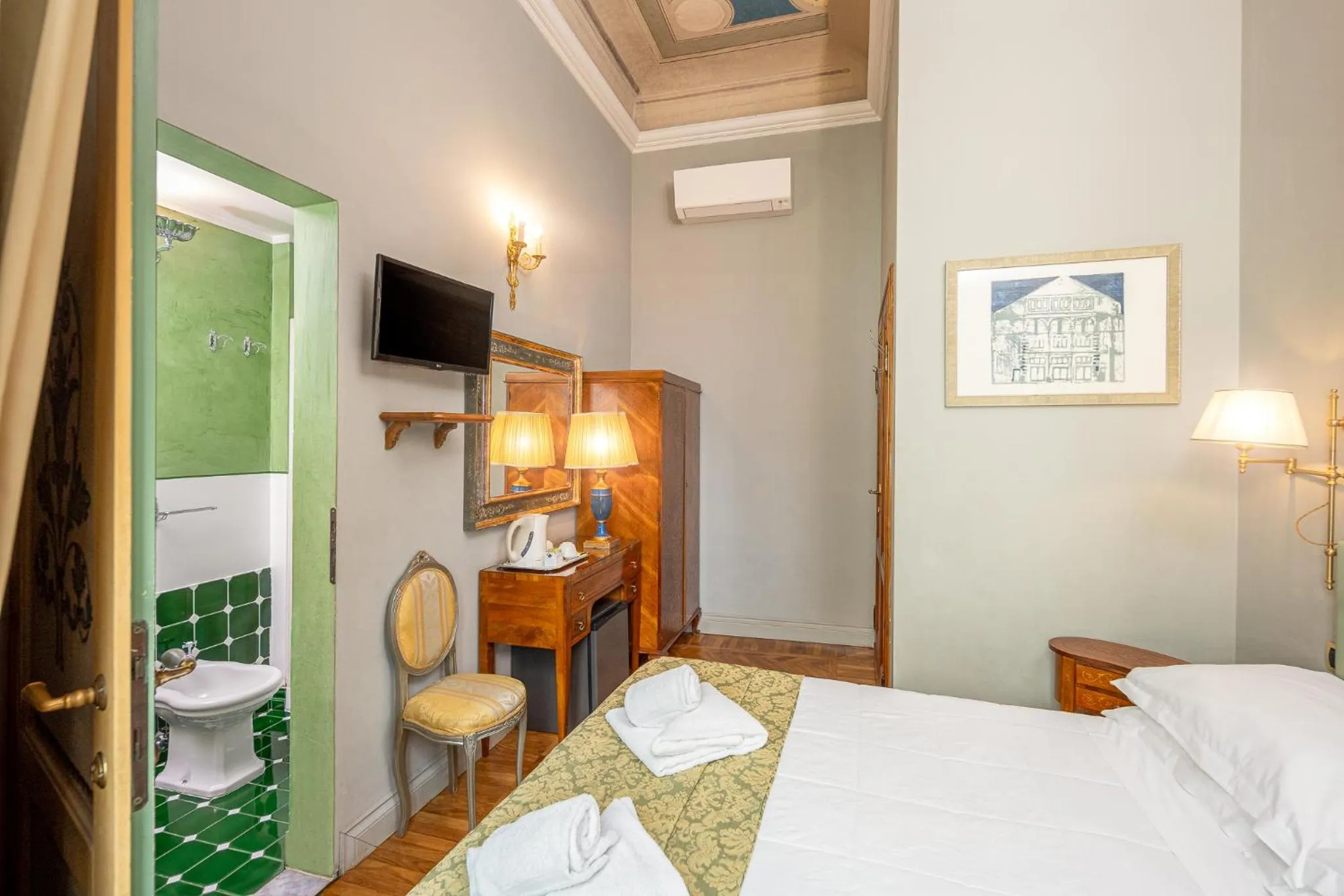 Bed in Il Marzocco Boutique B&B