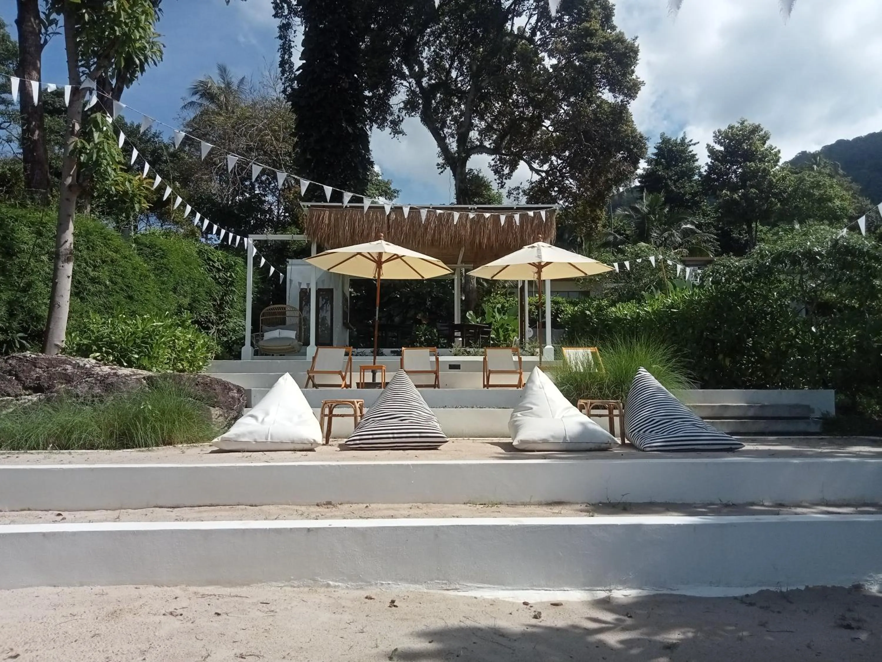 Area and facilities in Nest Sense Resort