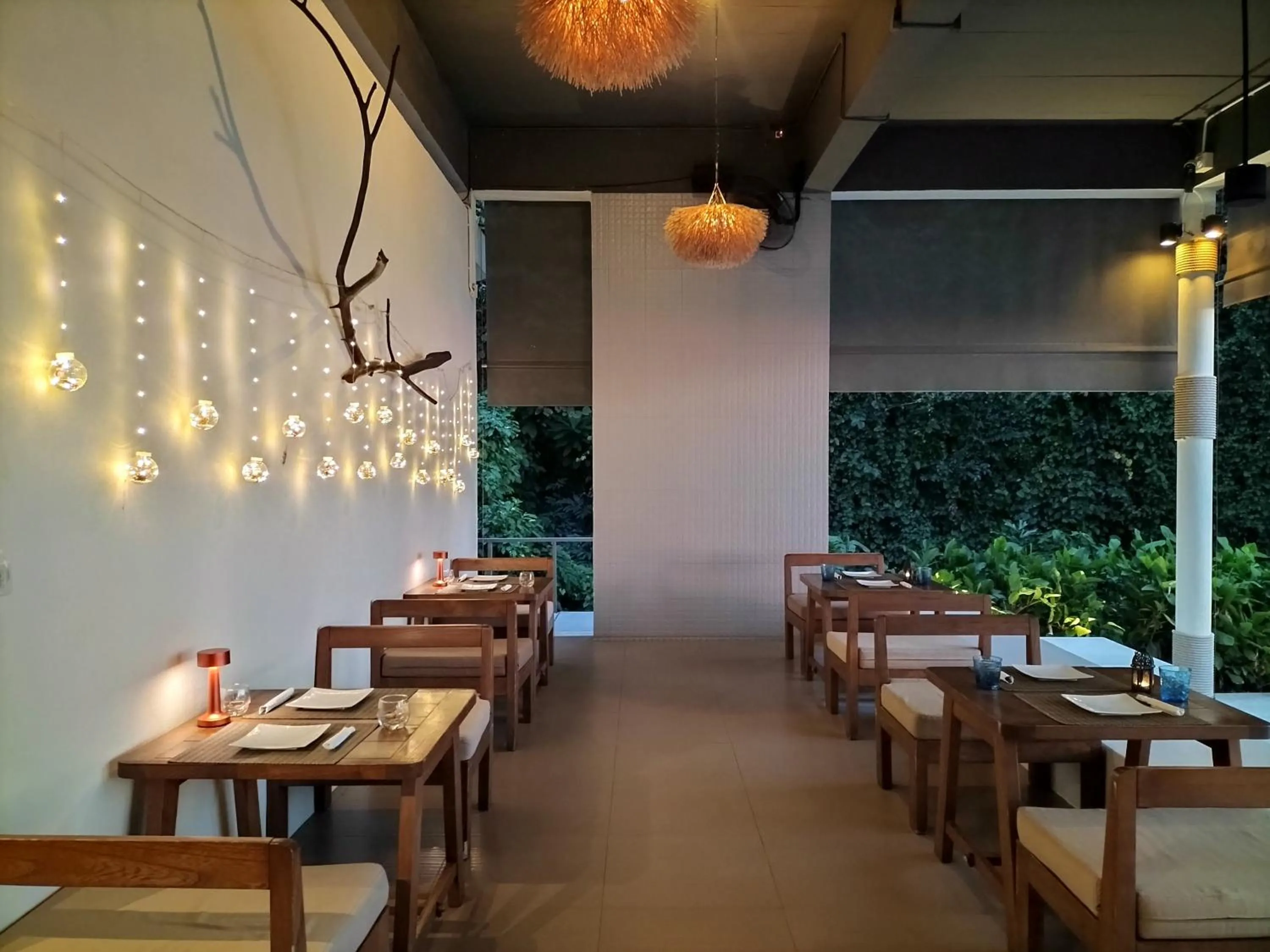 Restaurant/places to eat in Nest Sense Resort