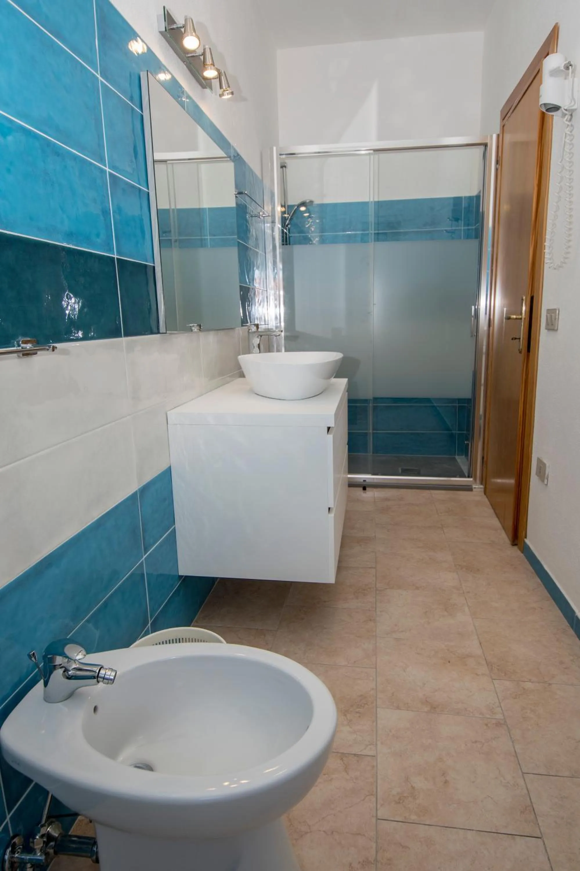 Shower in A.I.R. Hotel Gabbiano