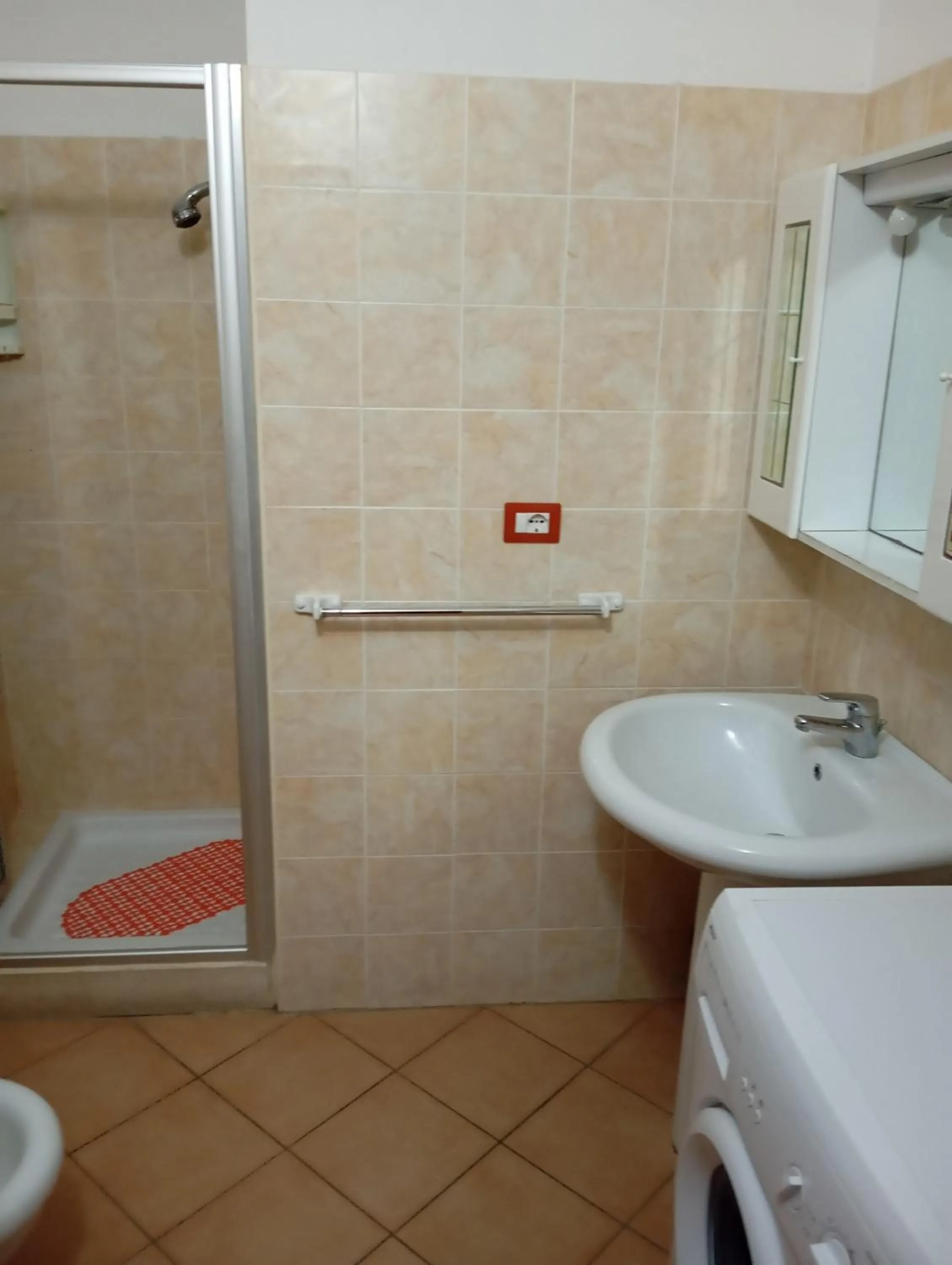 Shower in A.I.R. Hotel Gabbiano