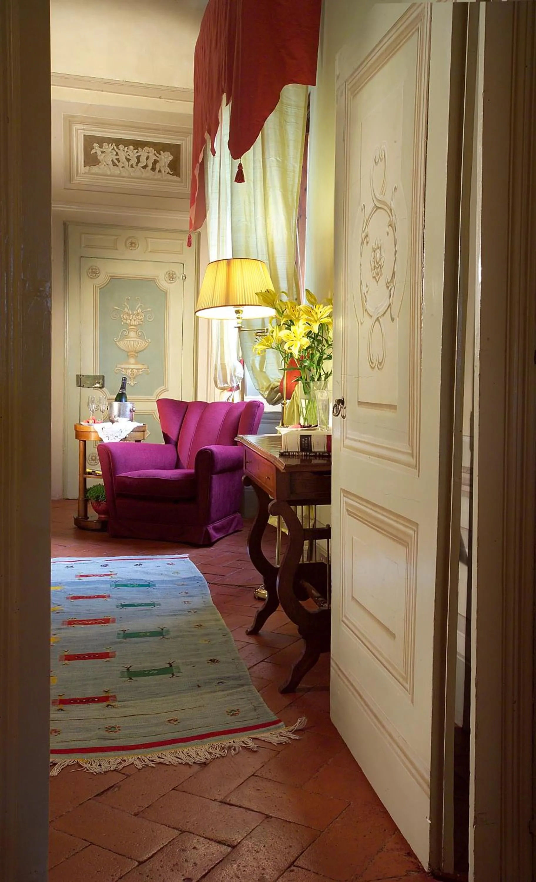 Photo of the whole room in Villa Il Poggiale Dimora Storica