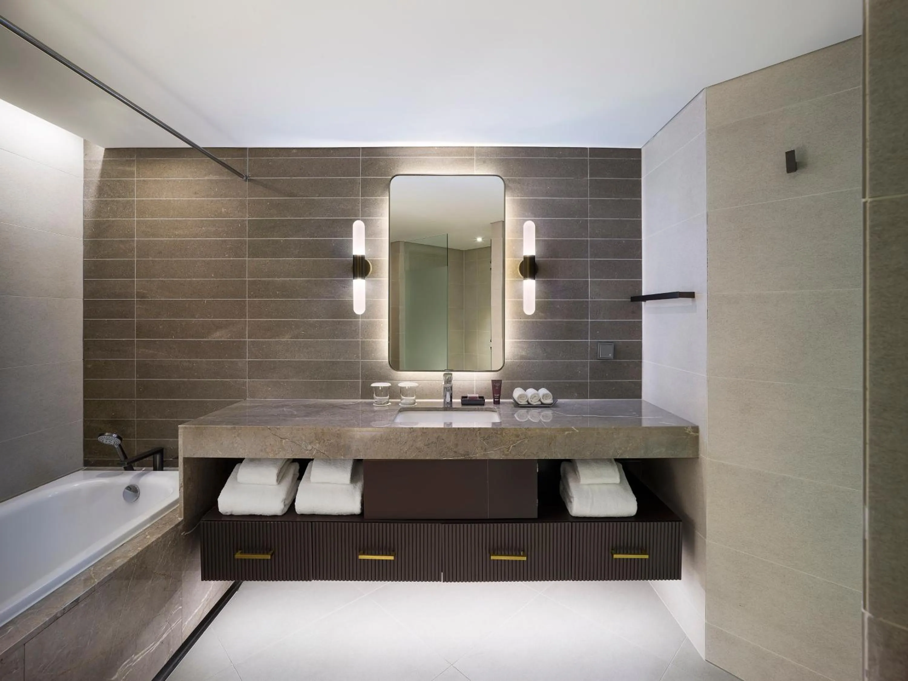 Bathroom in Parnas Hotel Jeju