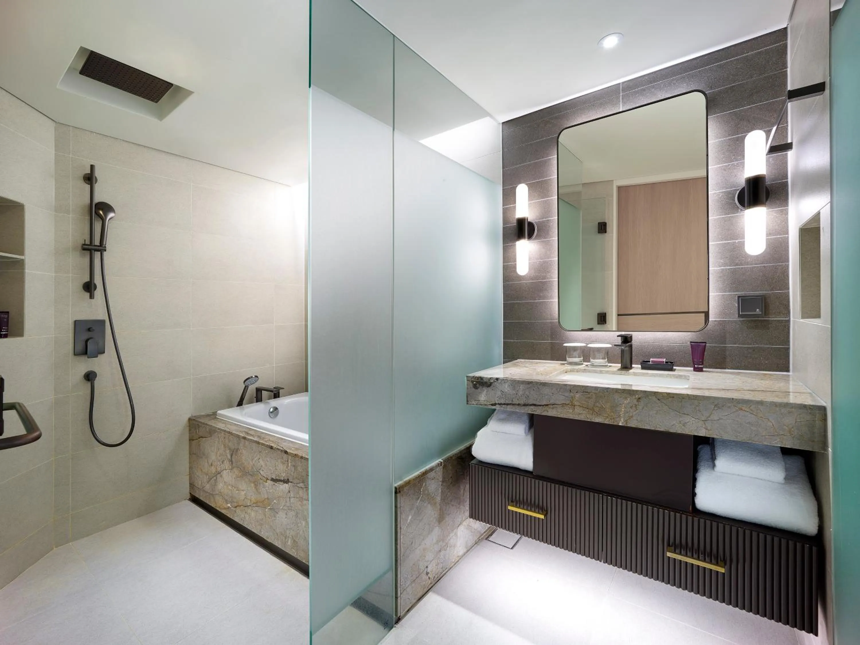 Bathroom, Bed in Parnas Hotel Jeju