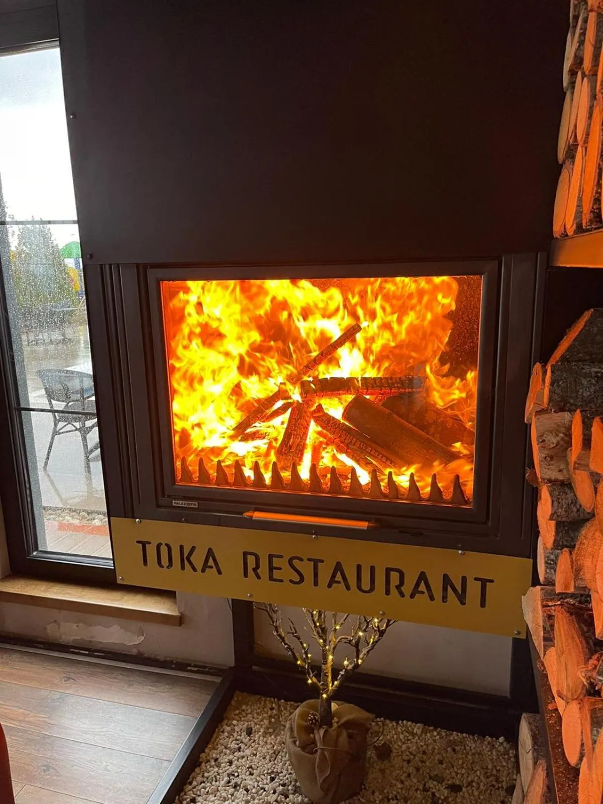 Restaurant/places to eat in Toka Hotel Restaurant