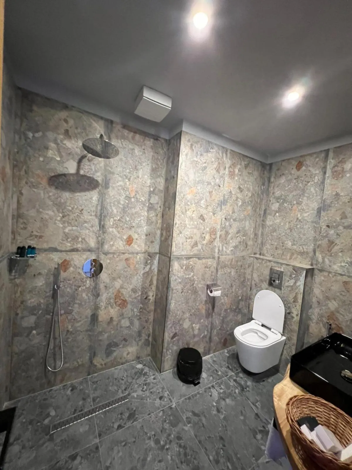 Toilet in Toka Hotel Restaurant