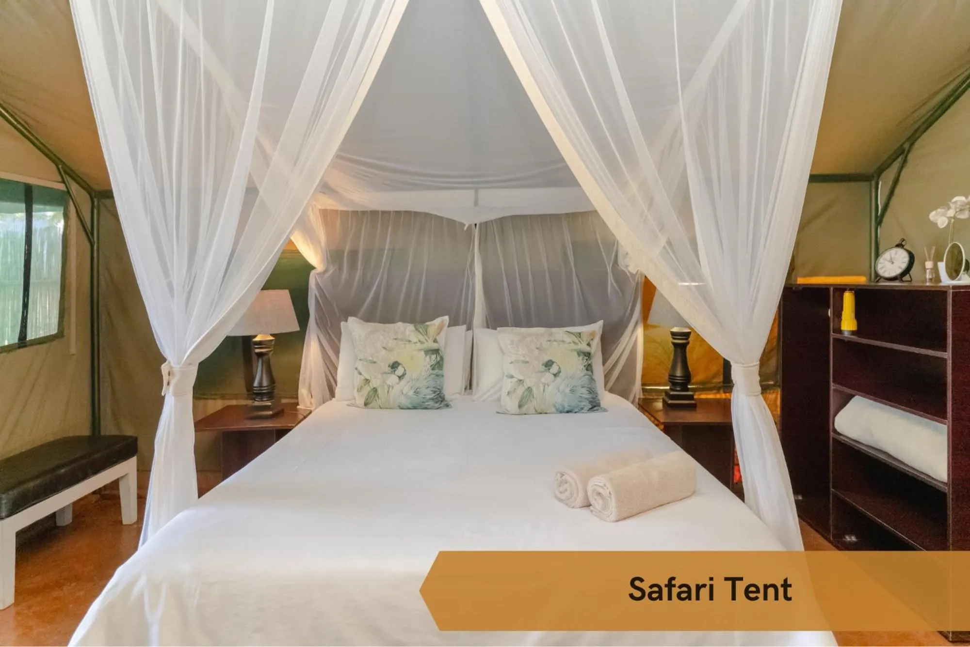 Bed in Crocodile Bridge Safari Lodge