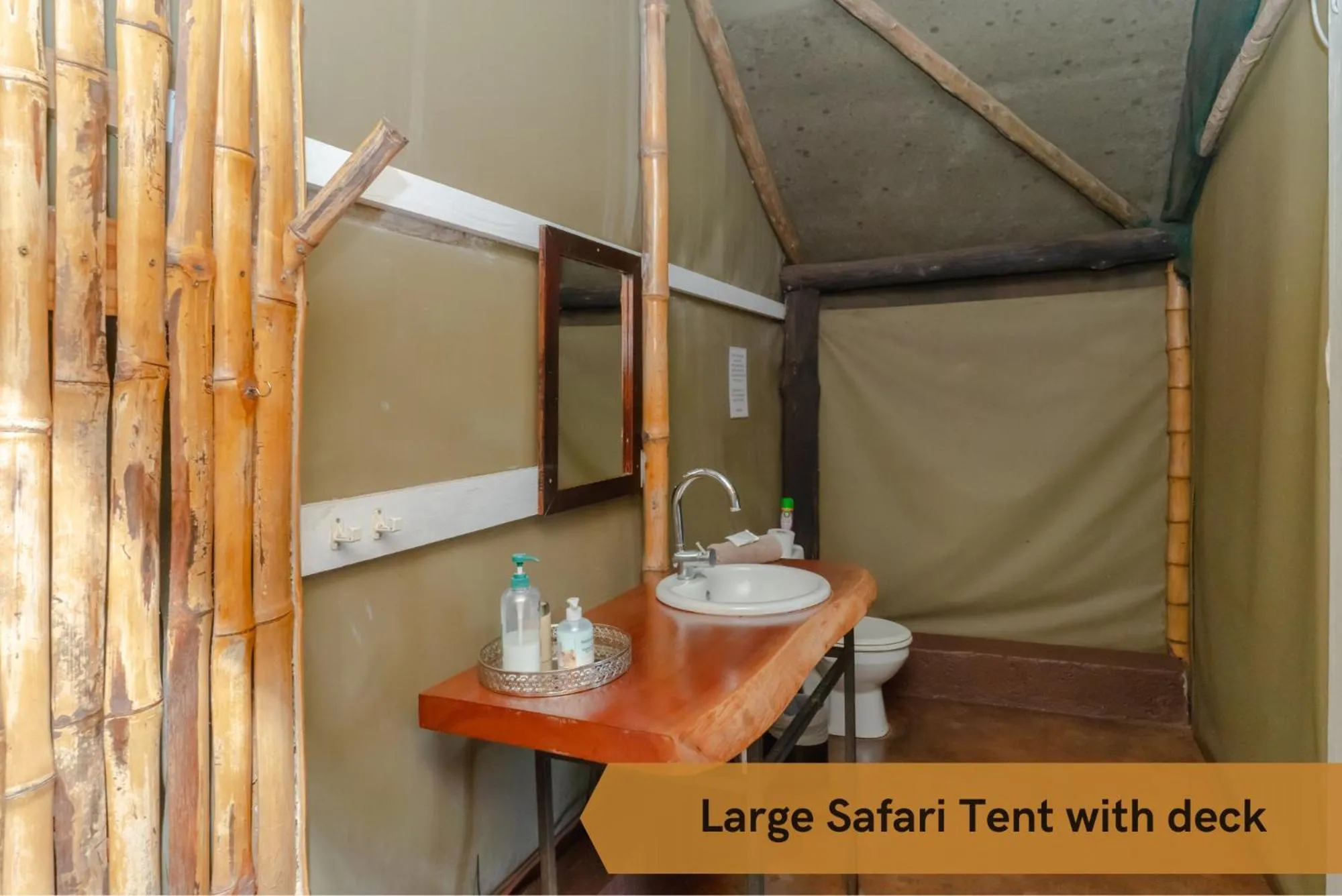 Bathroom in Crocodile Bridge Safari Lodge