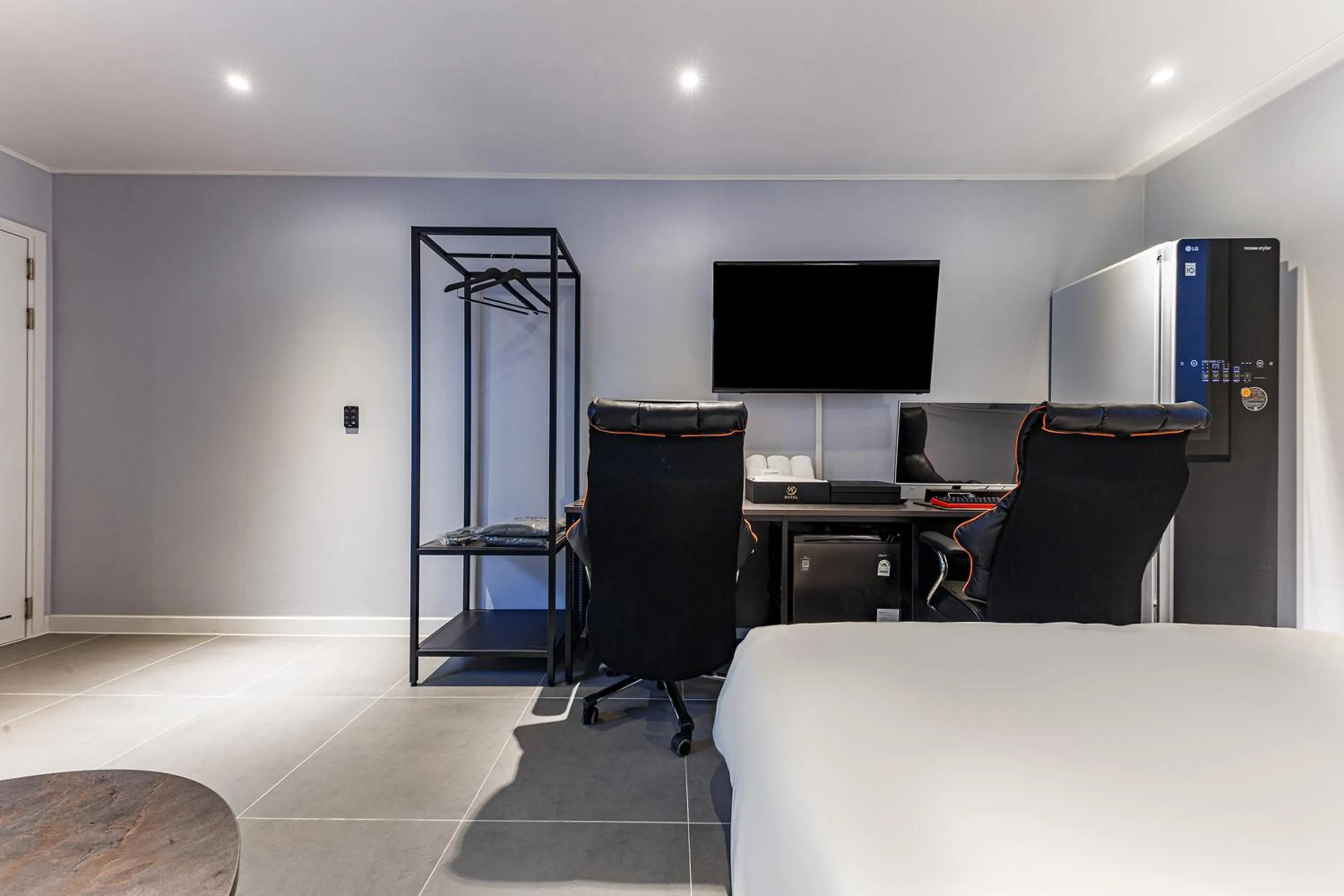 TV and multimedia, Bed in Hotel the Rest