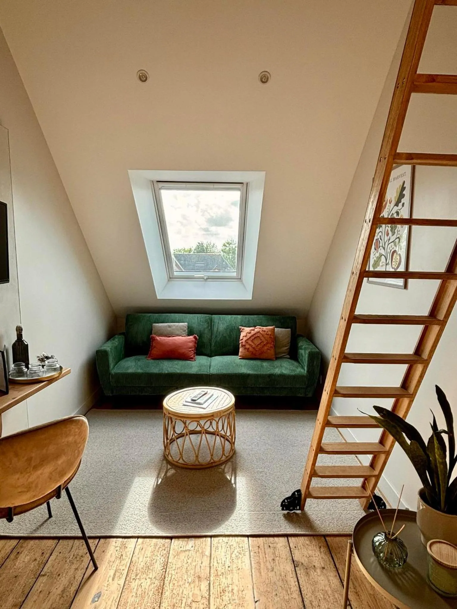 Seating area in La suite