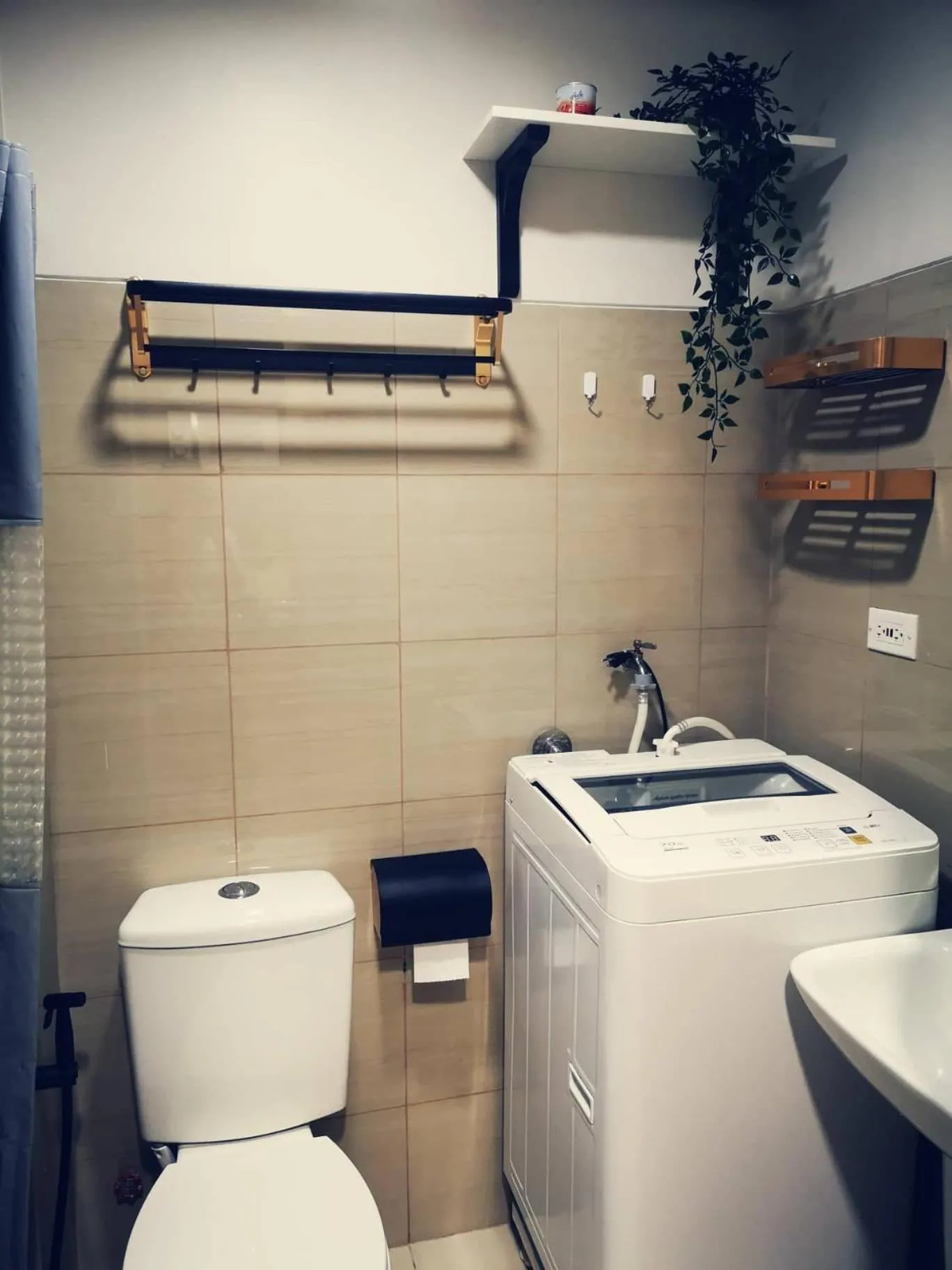Toilet in Shore Residences Mall of Asia Pool View 200mbps Free Wi-Fi