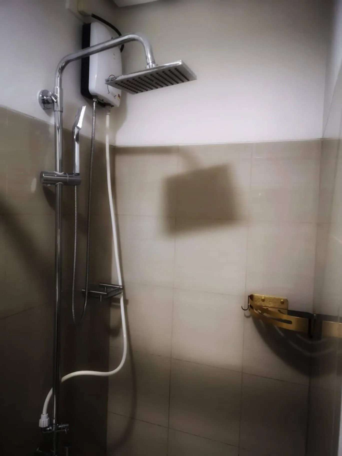 Bathroom in Shore Residences Mall of Asia Pool View 200mbps Free Wi-Fi