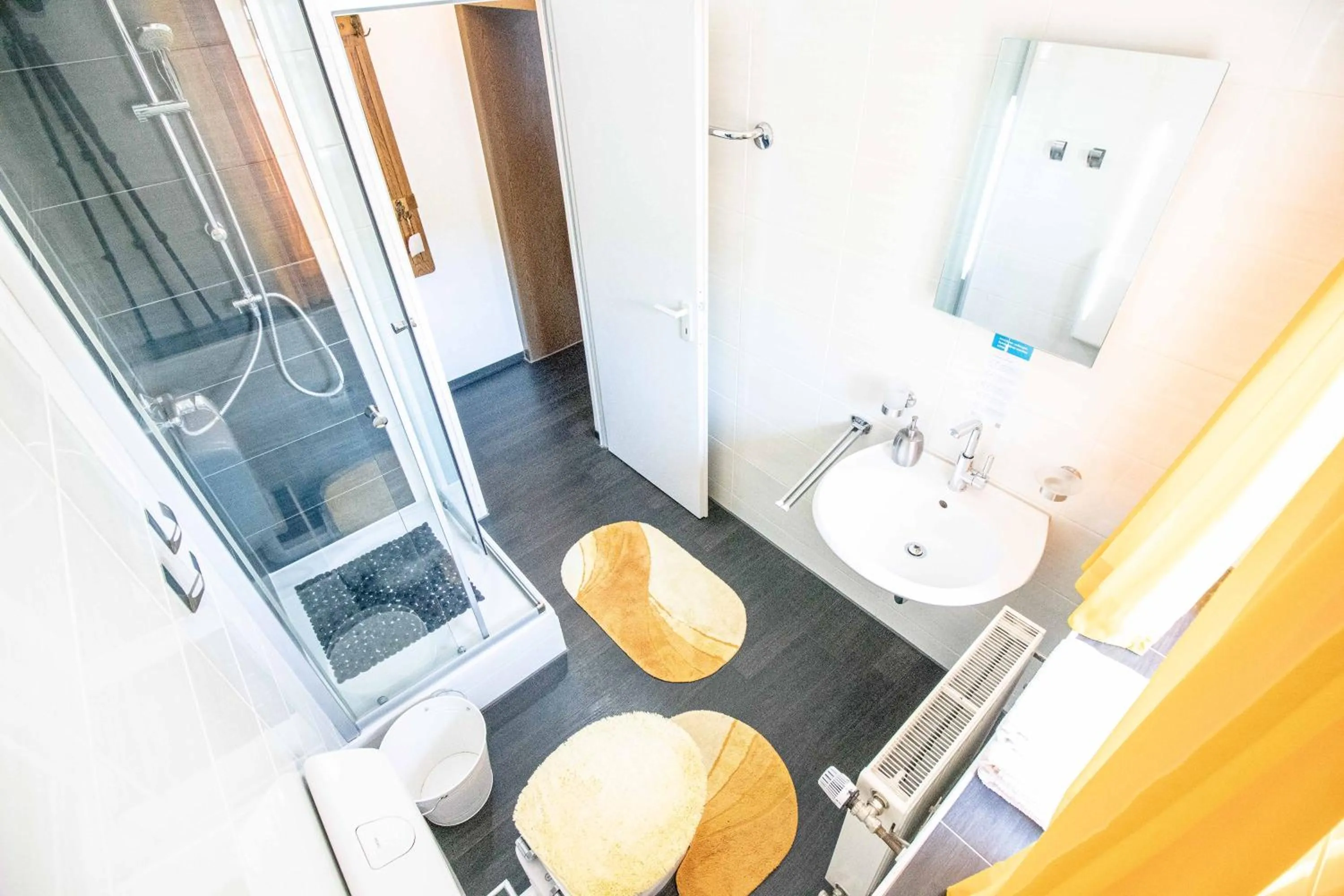 Shower in Gasthaus Tannenhof