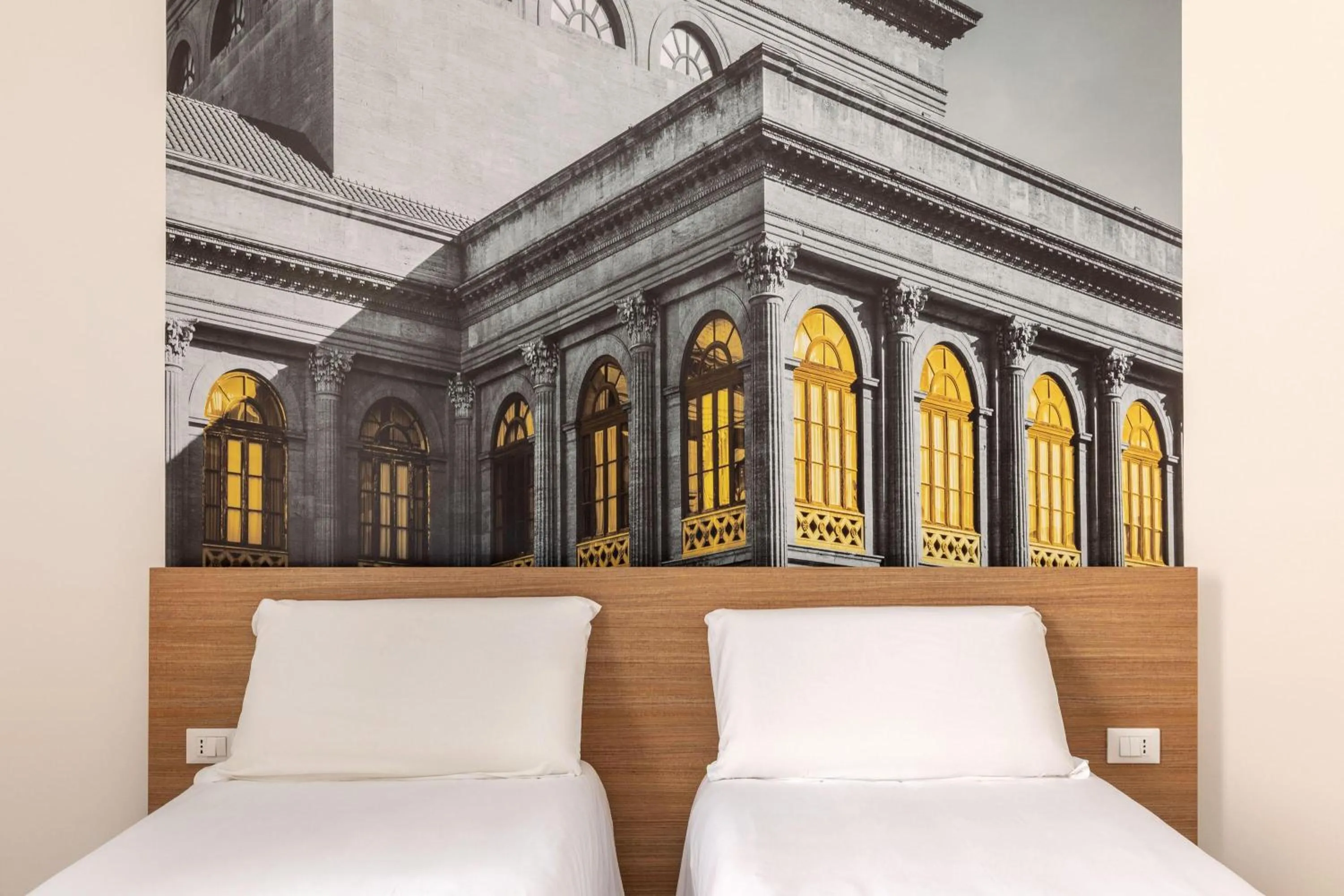 Photo of the whole room, Bed in B&B Hotel Palermo Quattro Canti