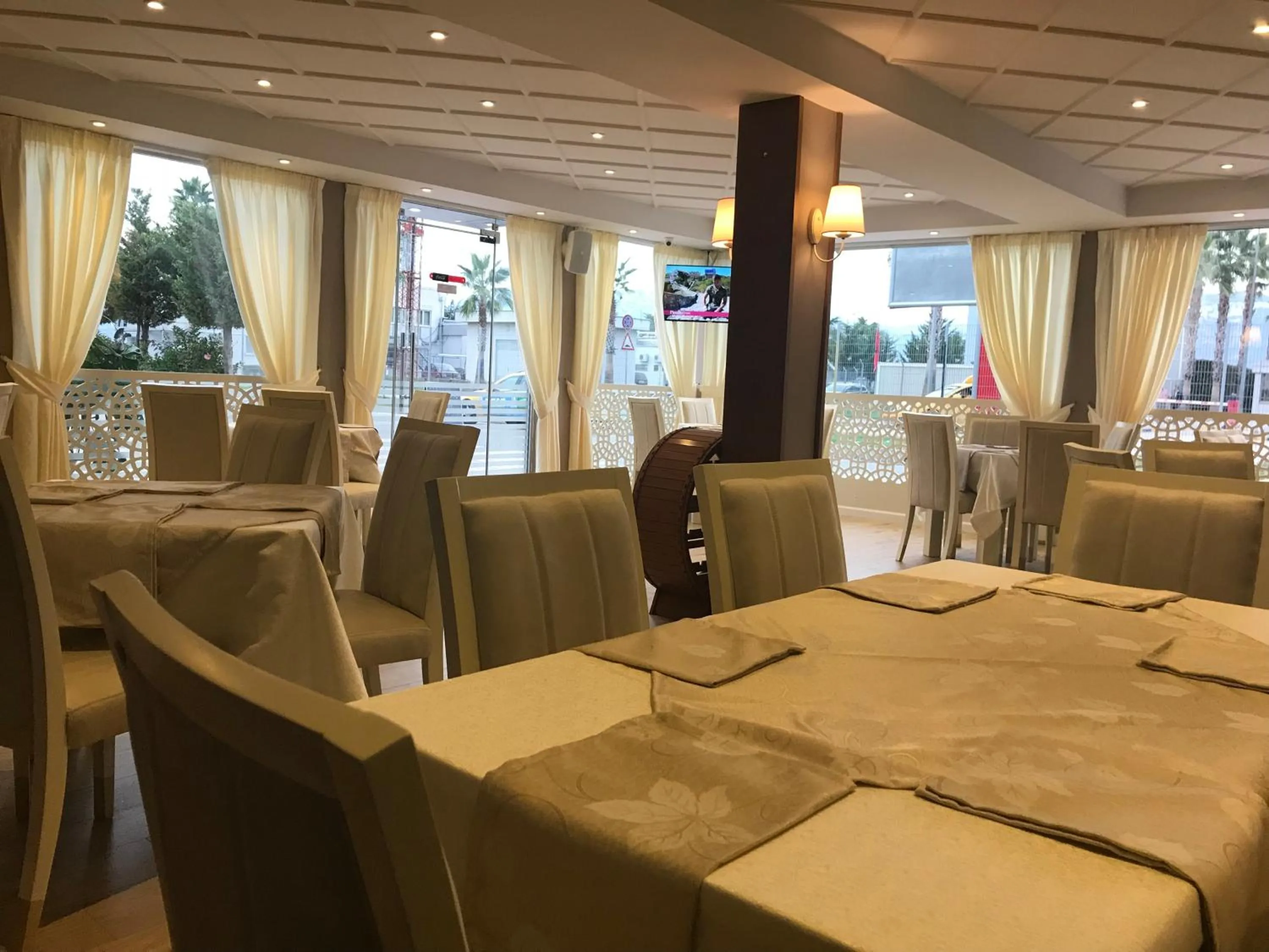 Restaurant/places to eat in Hotel Jurgen