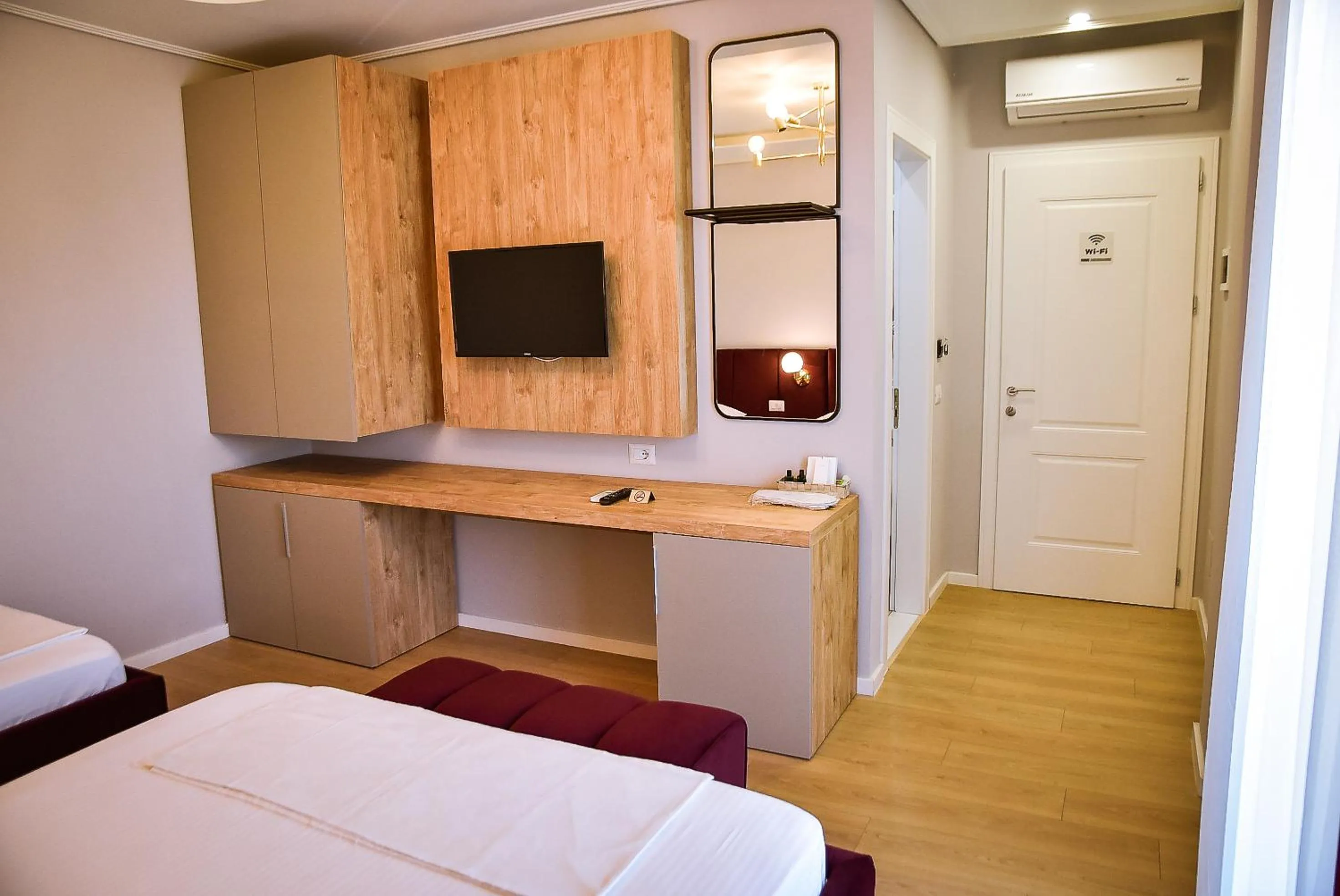 Photo of the whole room, Bed in Hotel Jurgen