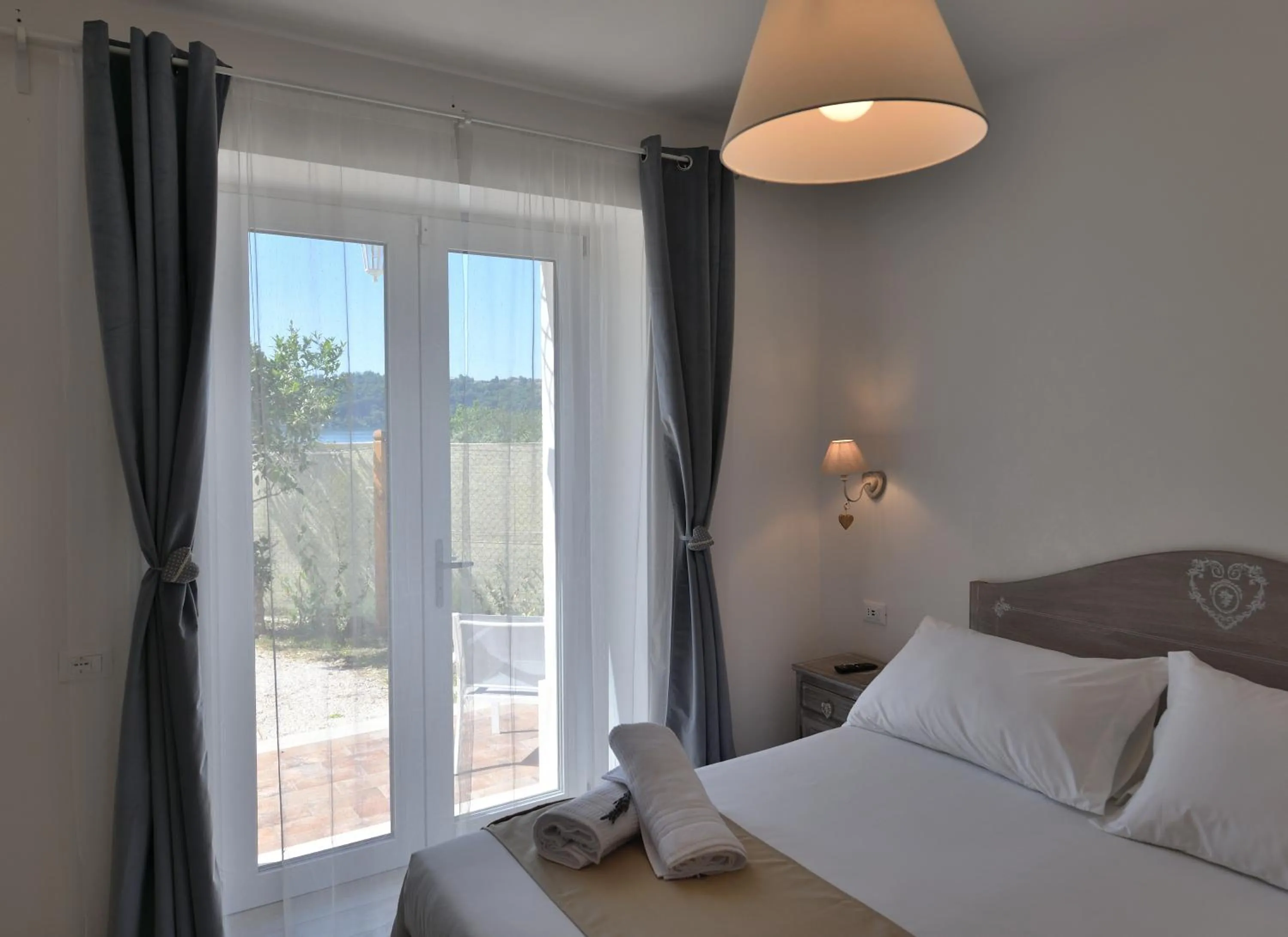 Bed in il Lago di Nemi