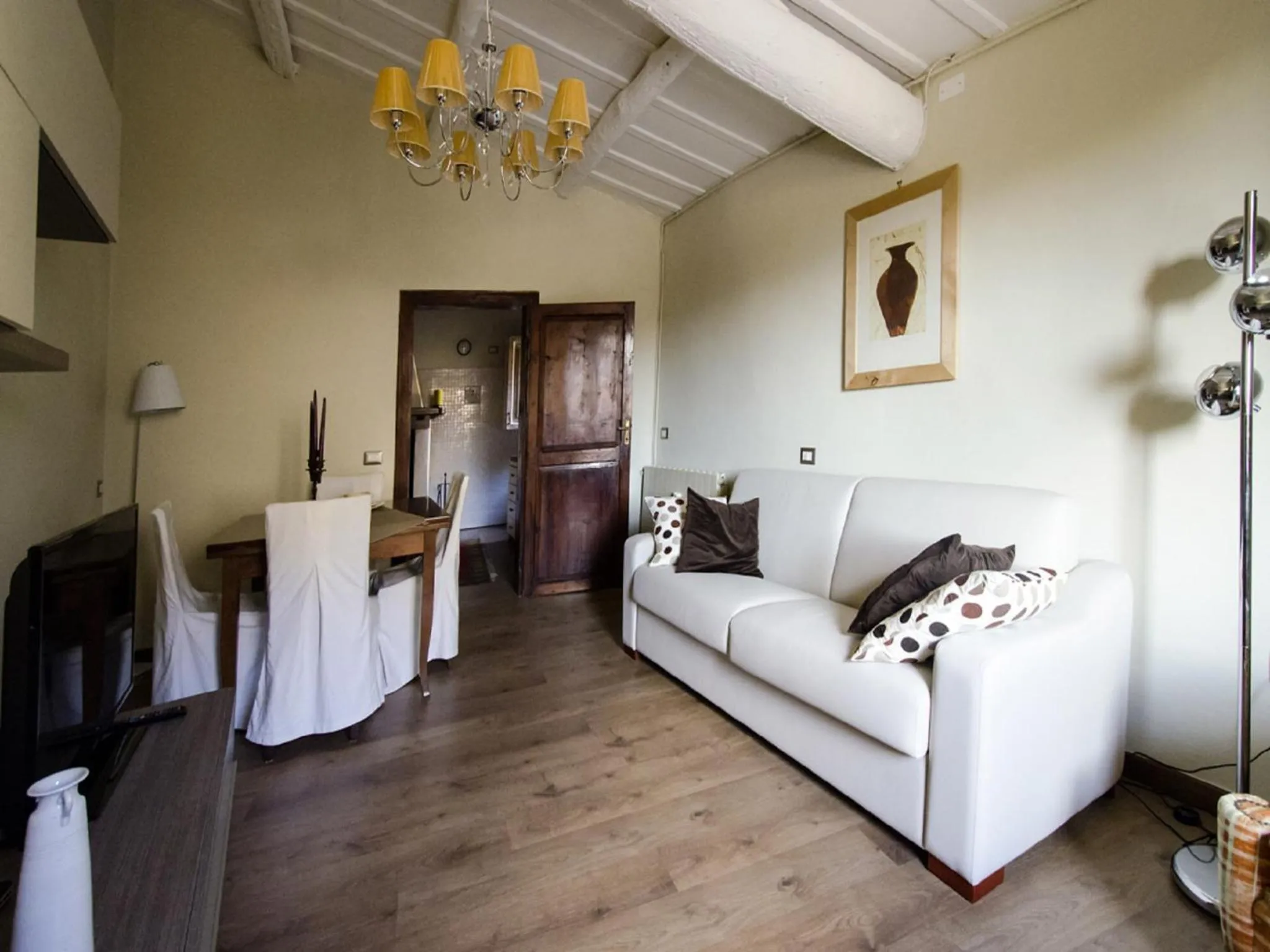 Dining area in Casa Della Torre In Borgo Medievale