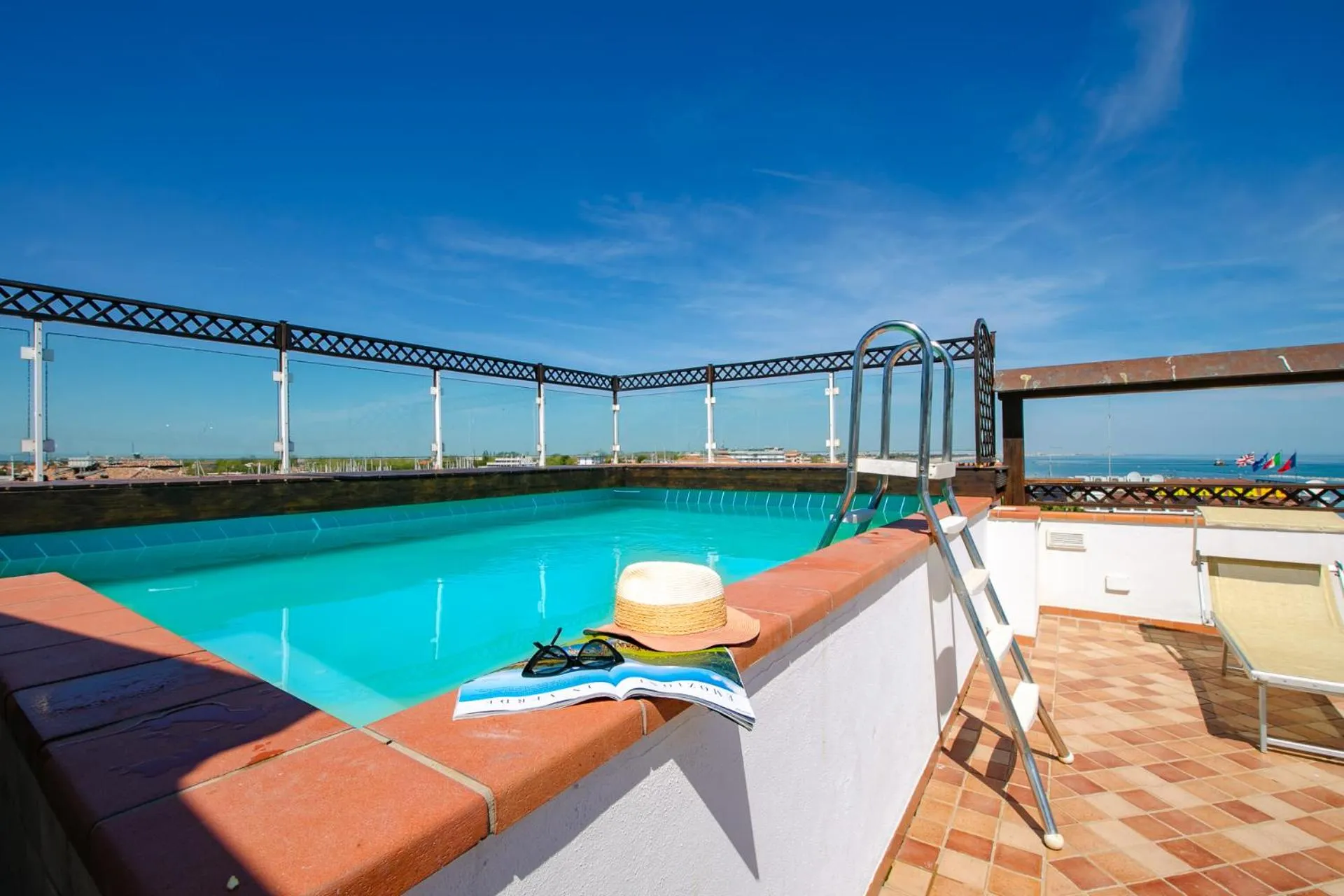 Swimming pool in New Bristol Sport Hotel