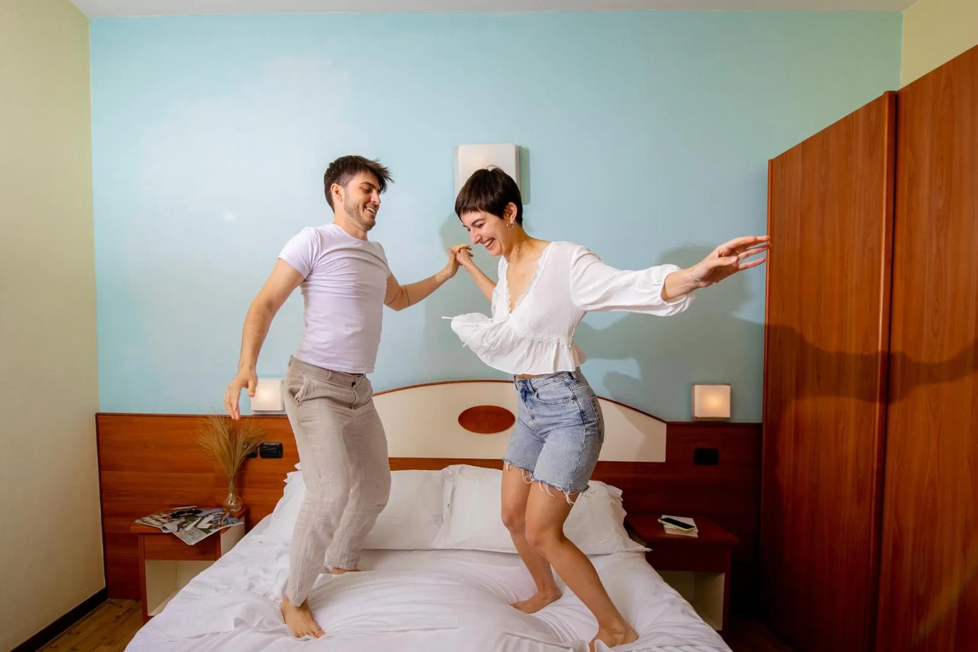 Bedroom, Bed in New Bristol Sport Hotel