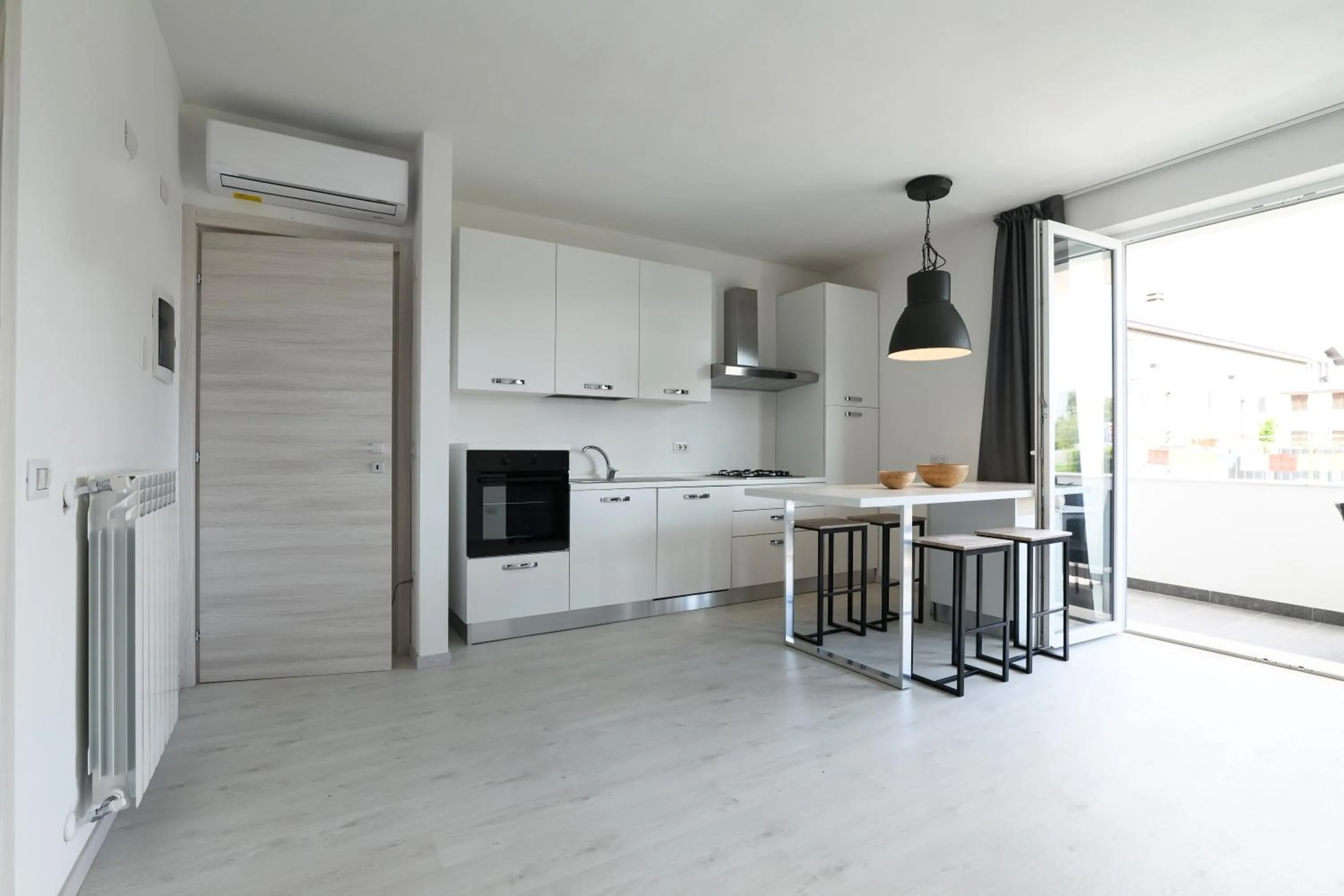 Kitchen or kitchenette in Borgo degli Ulivi Residence di Olympic Garda Lake