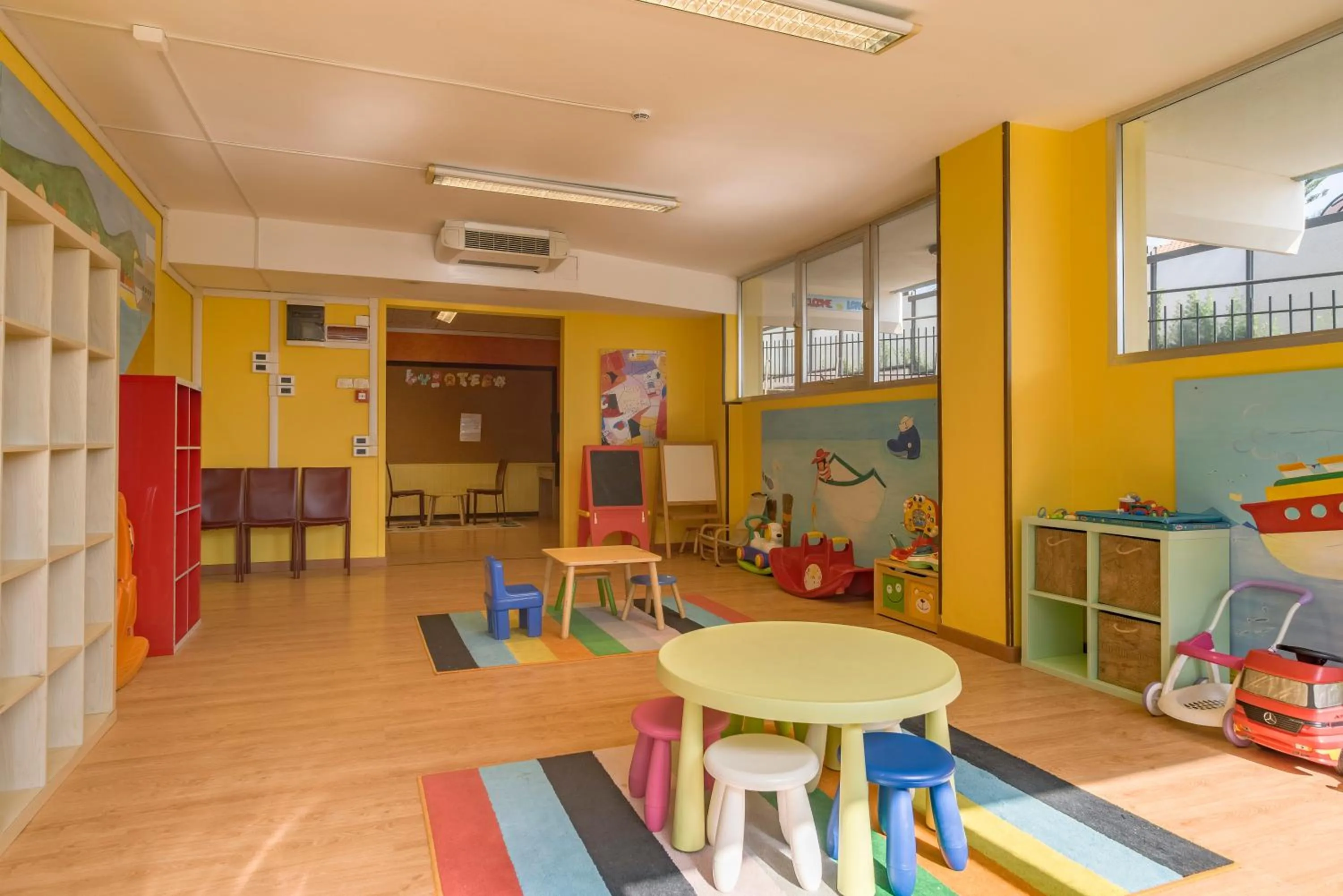 children in Hotel Garden Lido