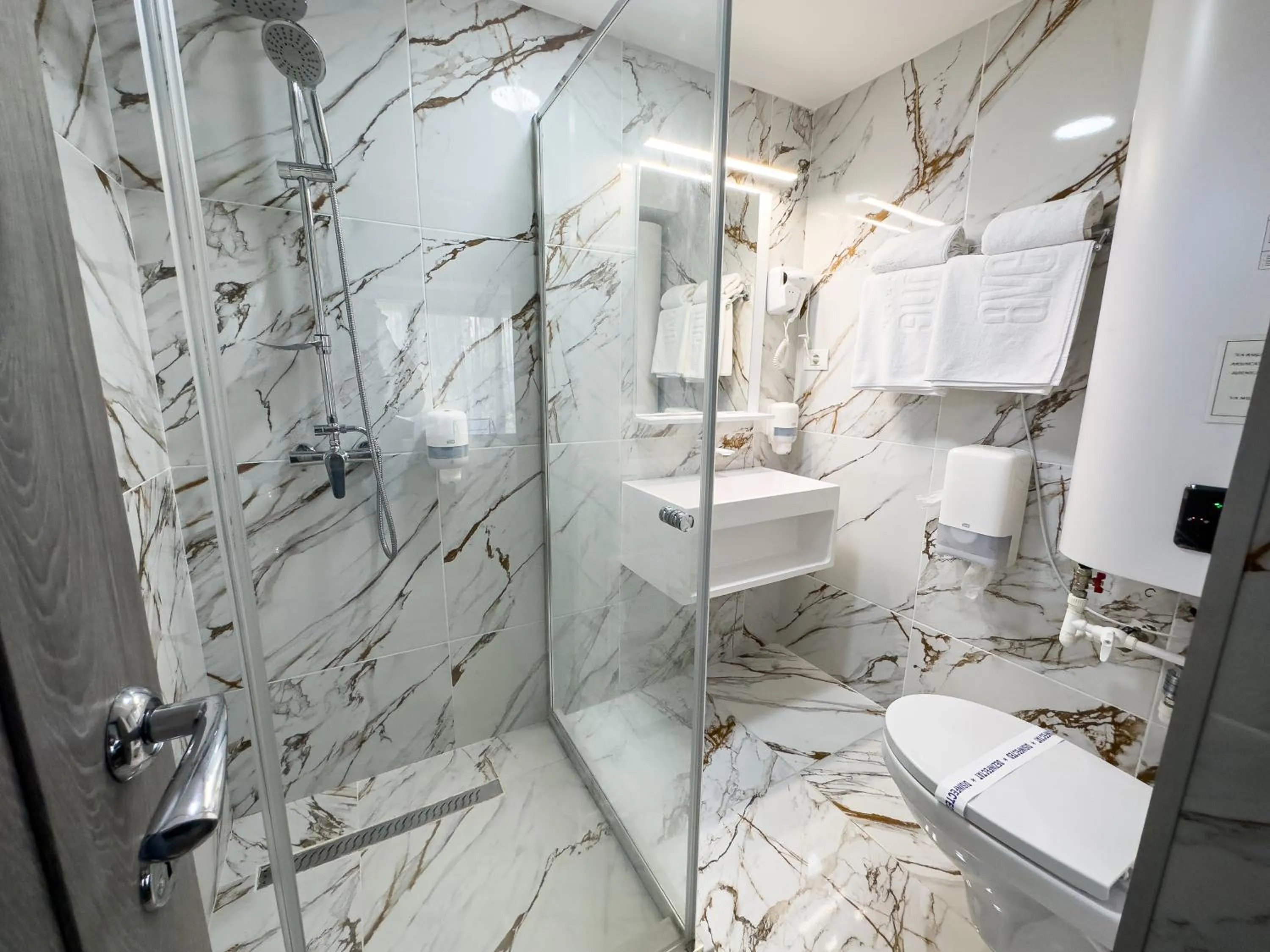 Bathroom in Avenue Venus - Avenue Hotels