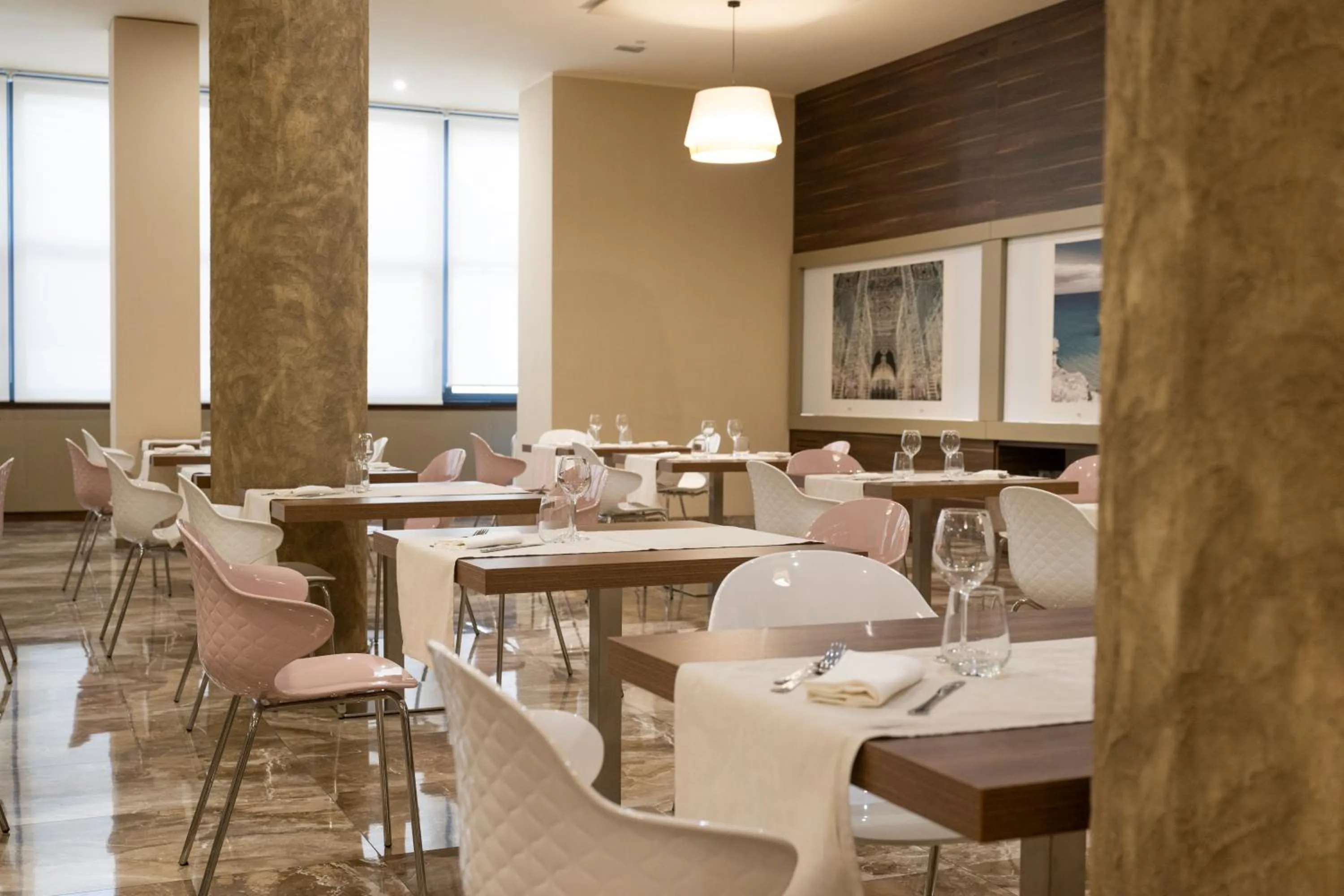 Restaurant/places to eat in Mercure Hotel President Lecce