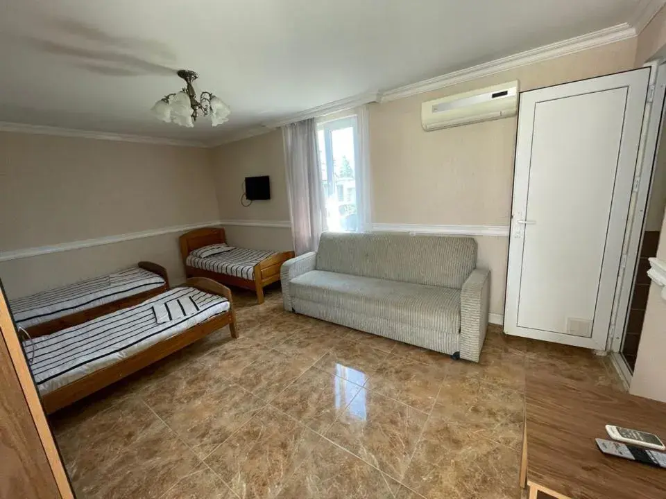 Quadruple Room in Del Mar Quadruple Room in Del Mar