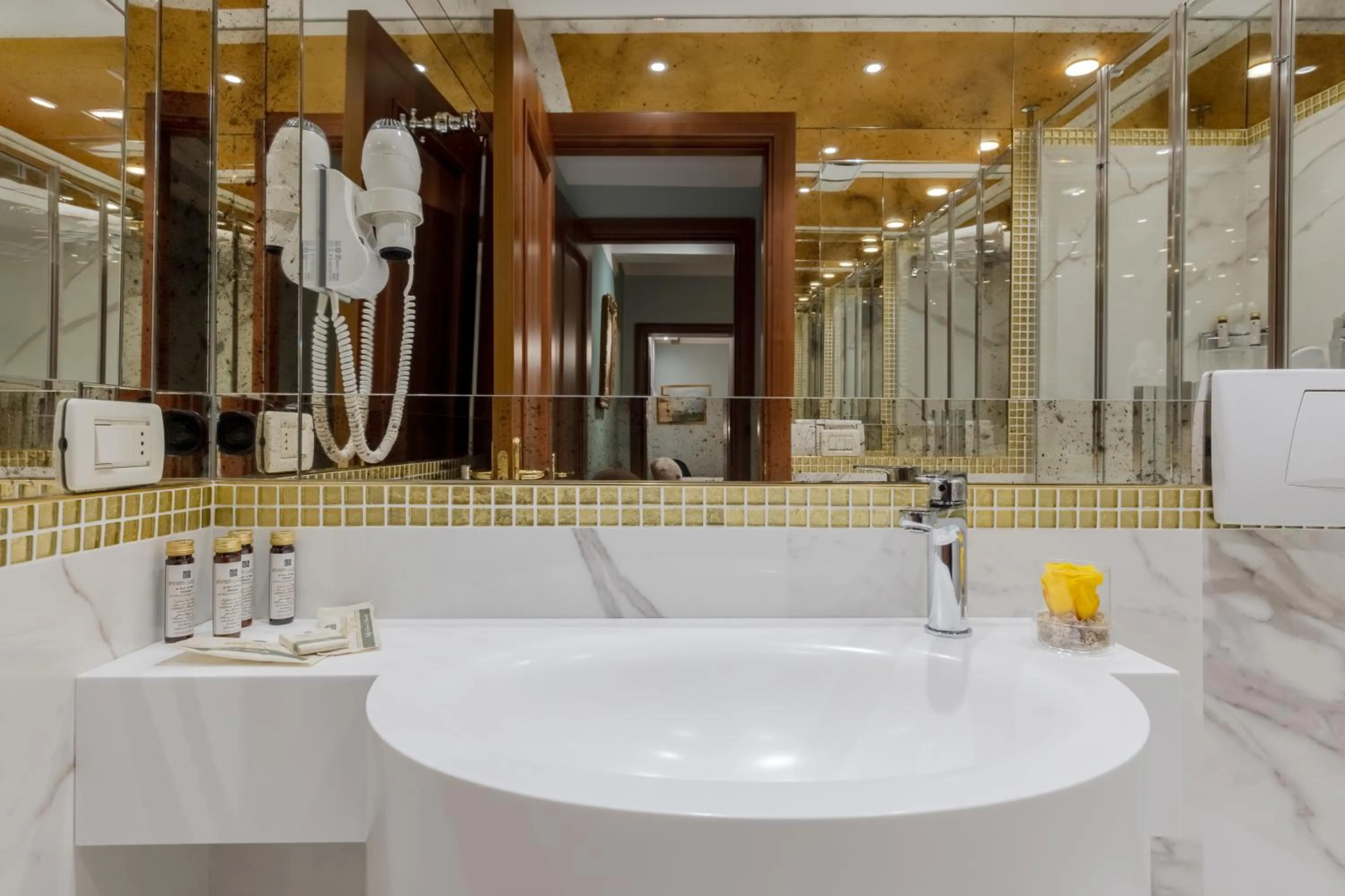 Bathroom in Cà dell'arte Suite