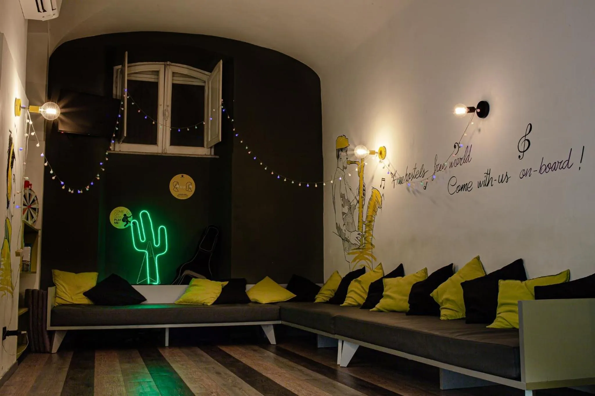 Lounge or bar in Free Hostels Roma