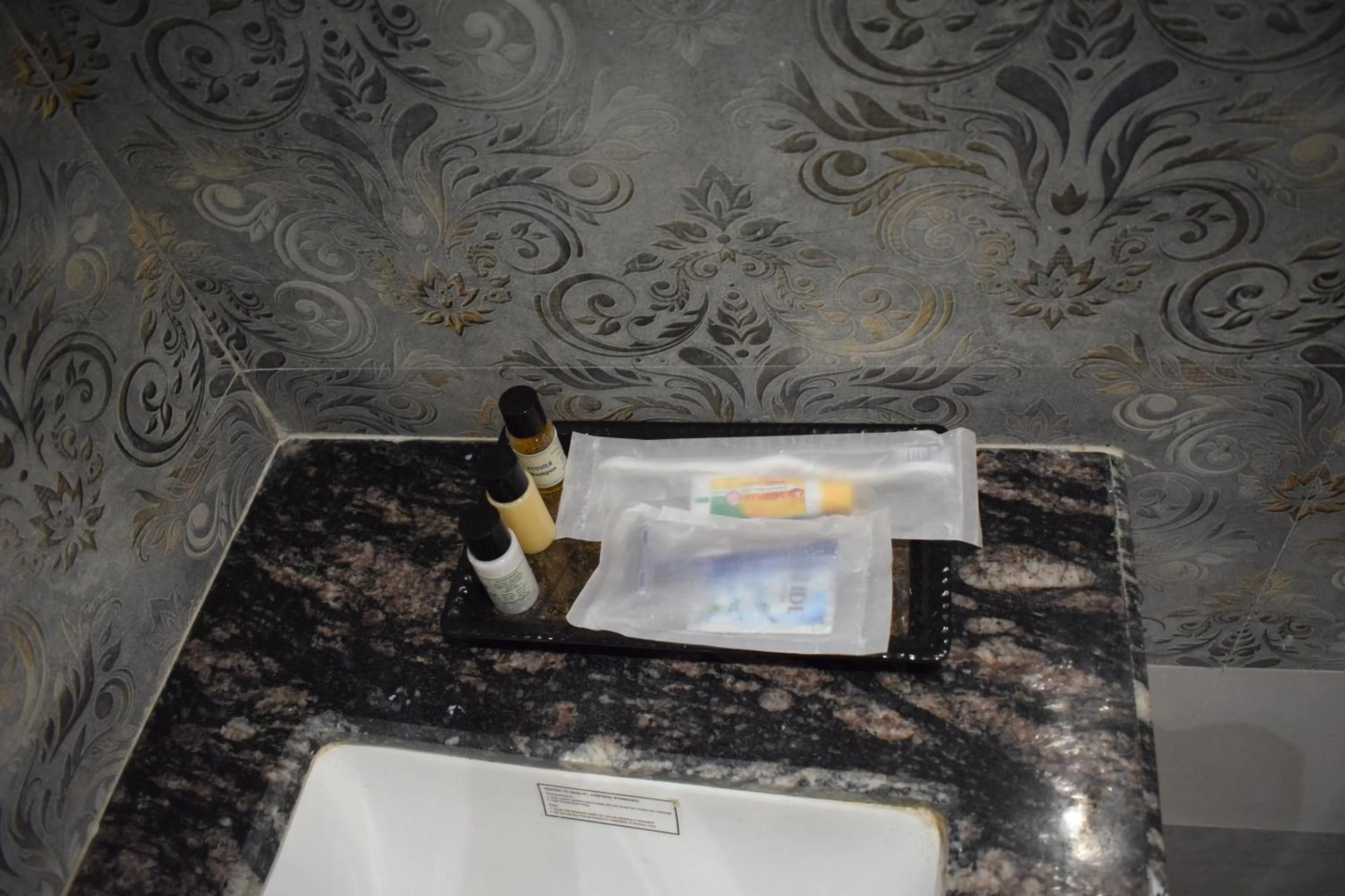 Bathroom in Hotel Singh Comfort Inn