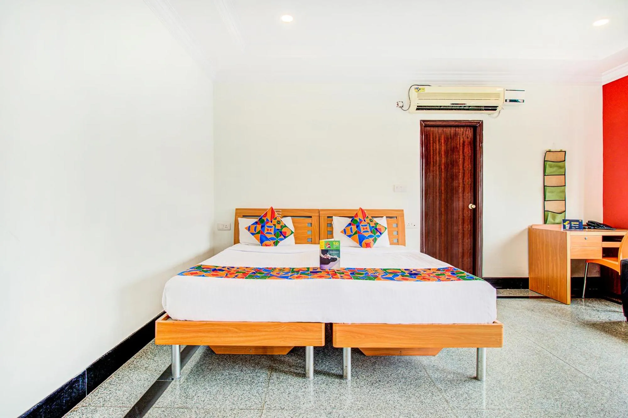 Bed in FabHotel Emara Grand - HAL Old Airport Road